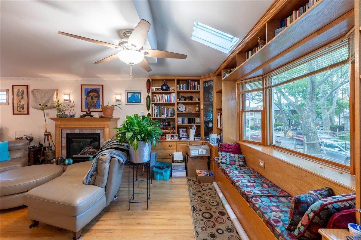 Single Family 70  Queens, NY 11375, MLS-861361-4
