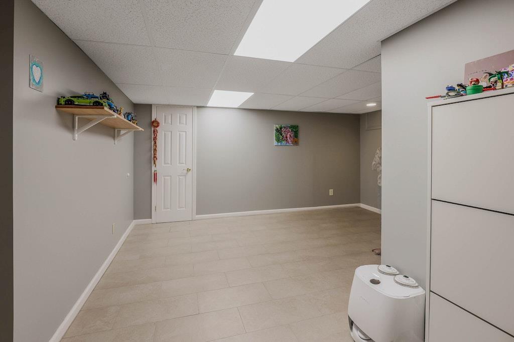 Single Family Amber  Nassau County, NY 11771, MLS-861375-25