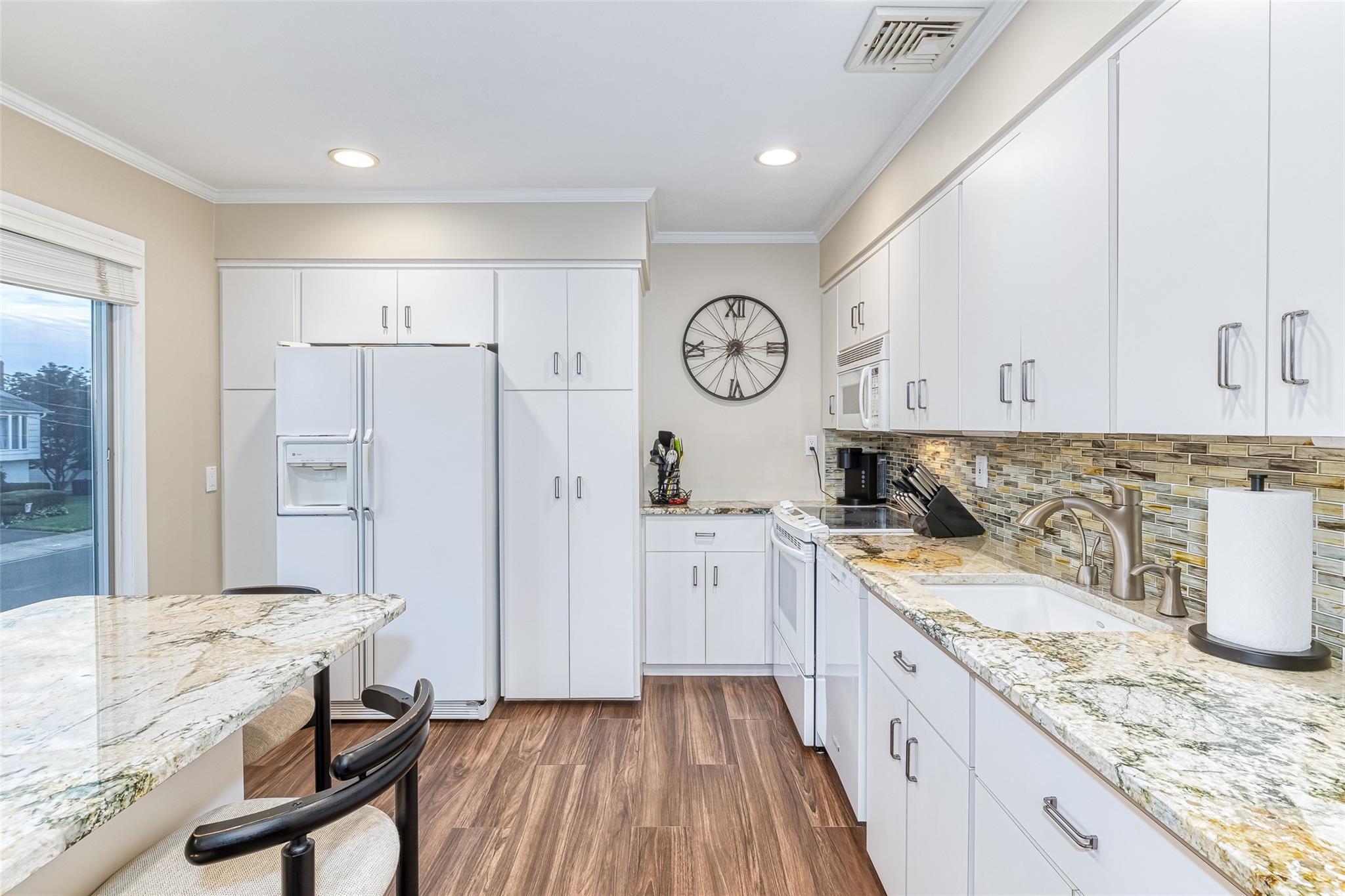 Single Family Hampton  Nassau County, NY 11793, MLS-861379-13