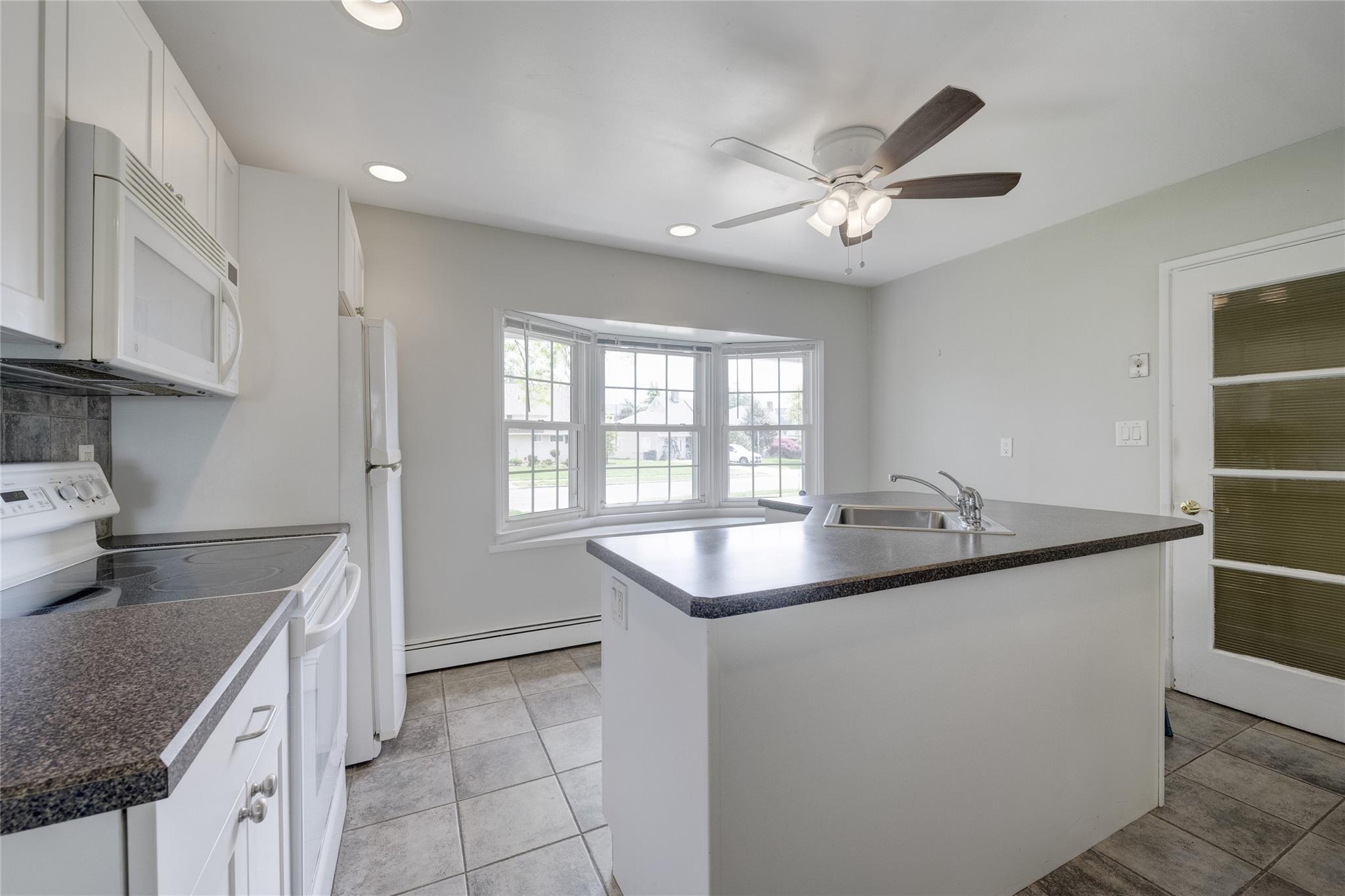 Single Family Flagstone  Nassau County, NY 11590, MLS-861385-7