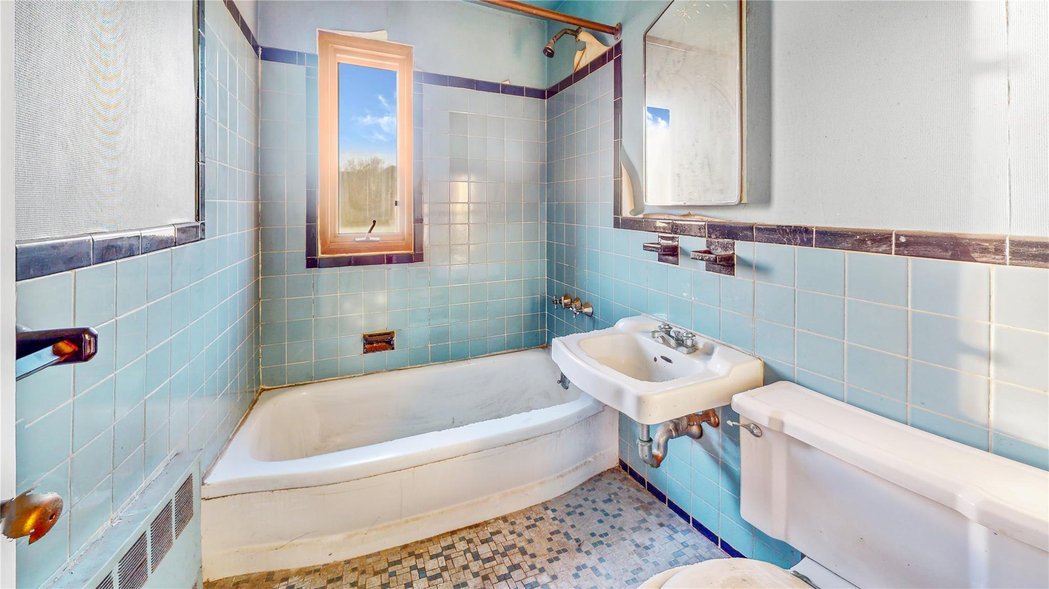Single Family Leggett  Queens, NY 11357, MLS-861395-11