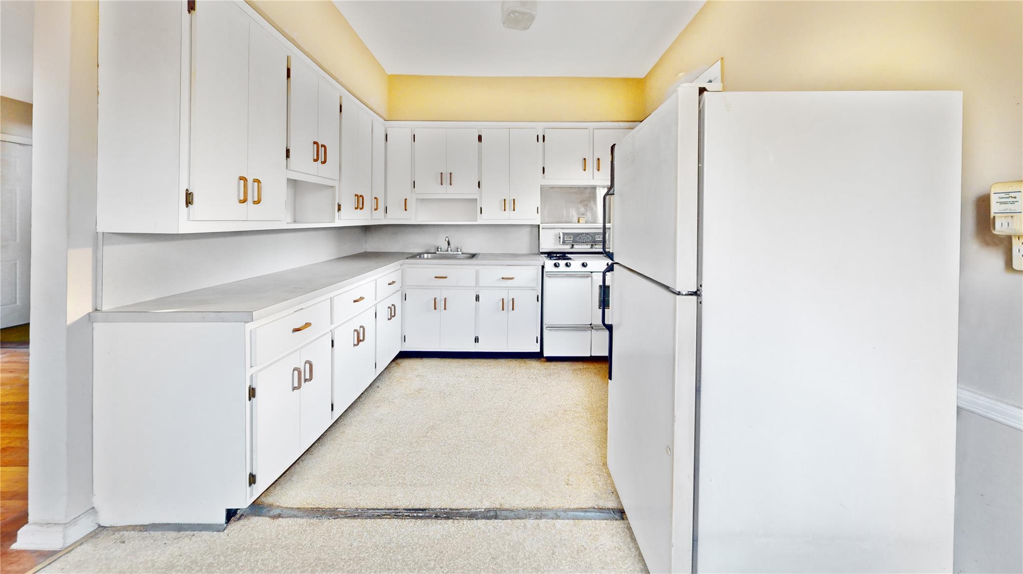 Single Family Leggett  Queens, NY 11357, MLS-861395-3