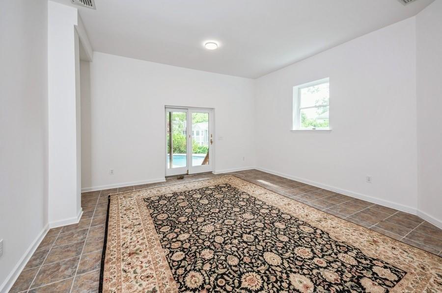 Single Family Glenn  Westchester County, NY 10706, MLS-861397-24