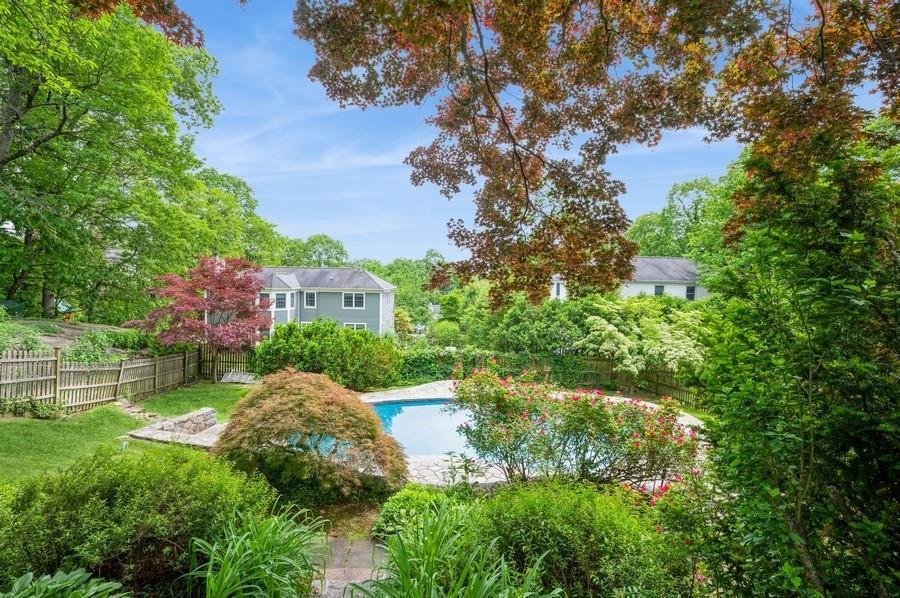 Single Family Glenn  Westchester County, NY 10706, MLS-861397-4