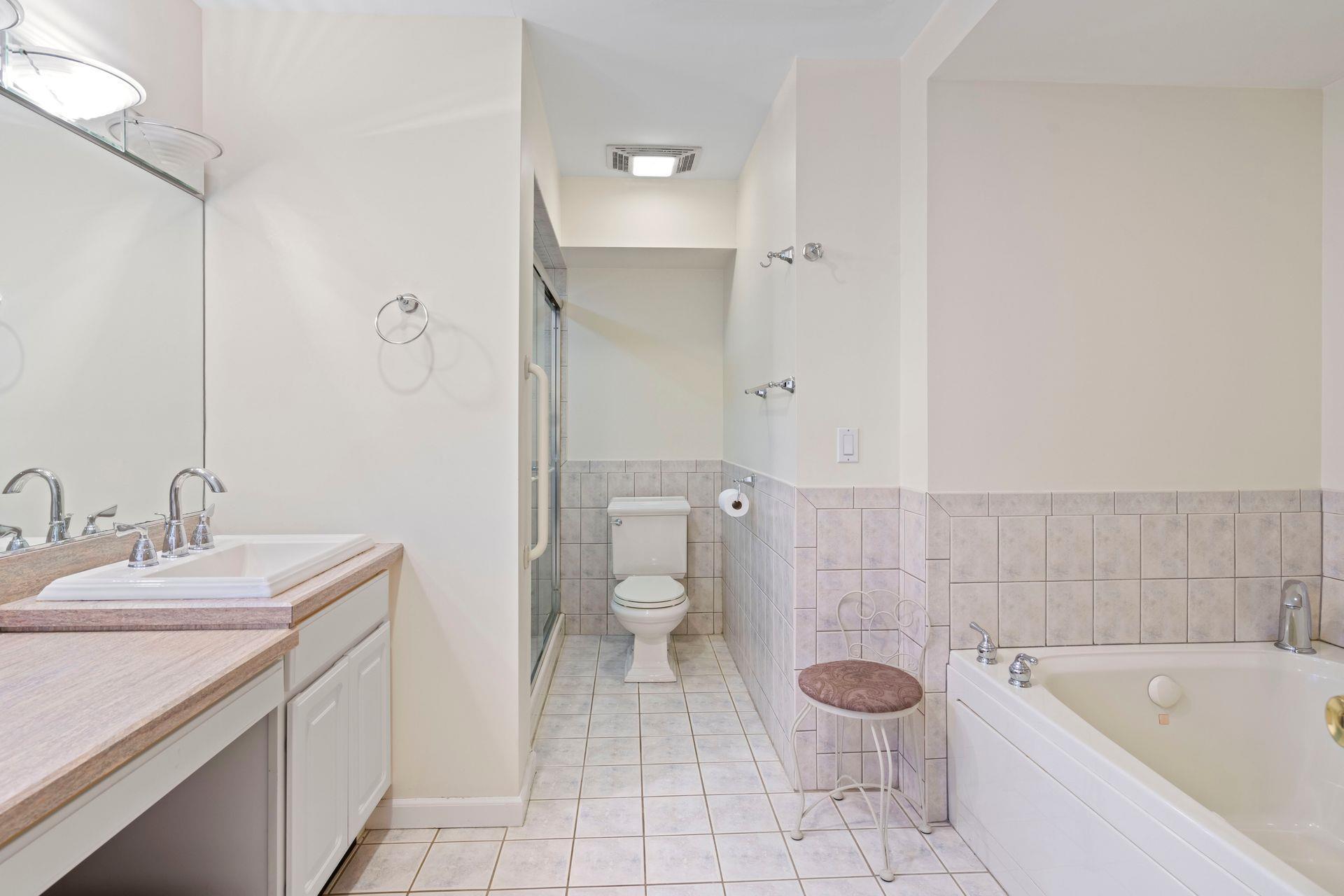 Single Family Darby  Suffolk County, NY 11746, MLS-861400-21