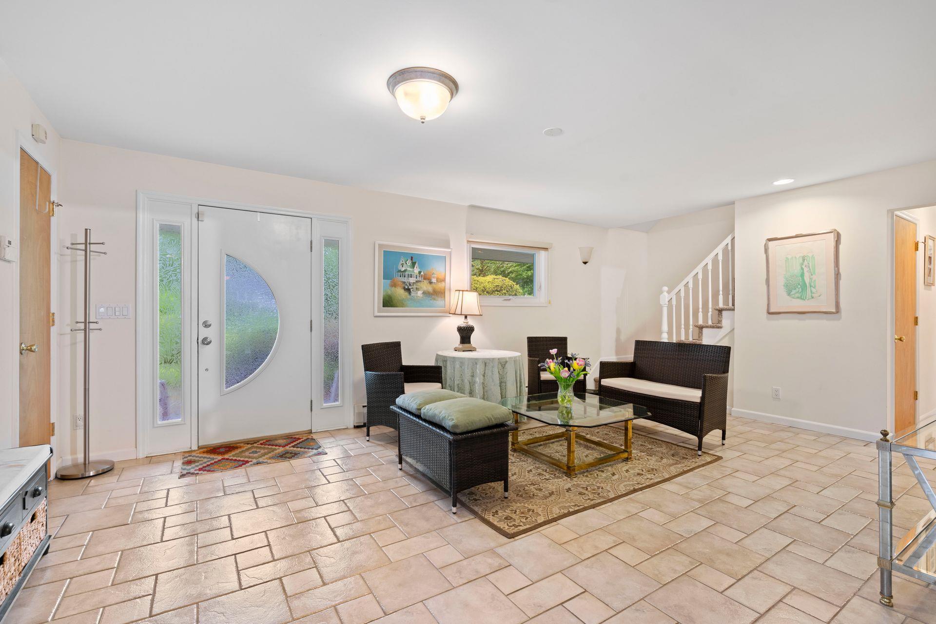 Single Family Darby  Suffolk County, NY 11746, MLS-861400-3