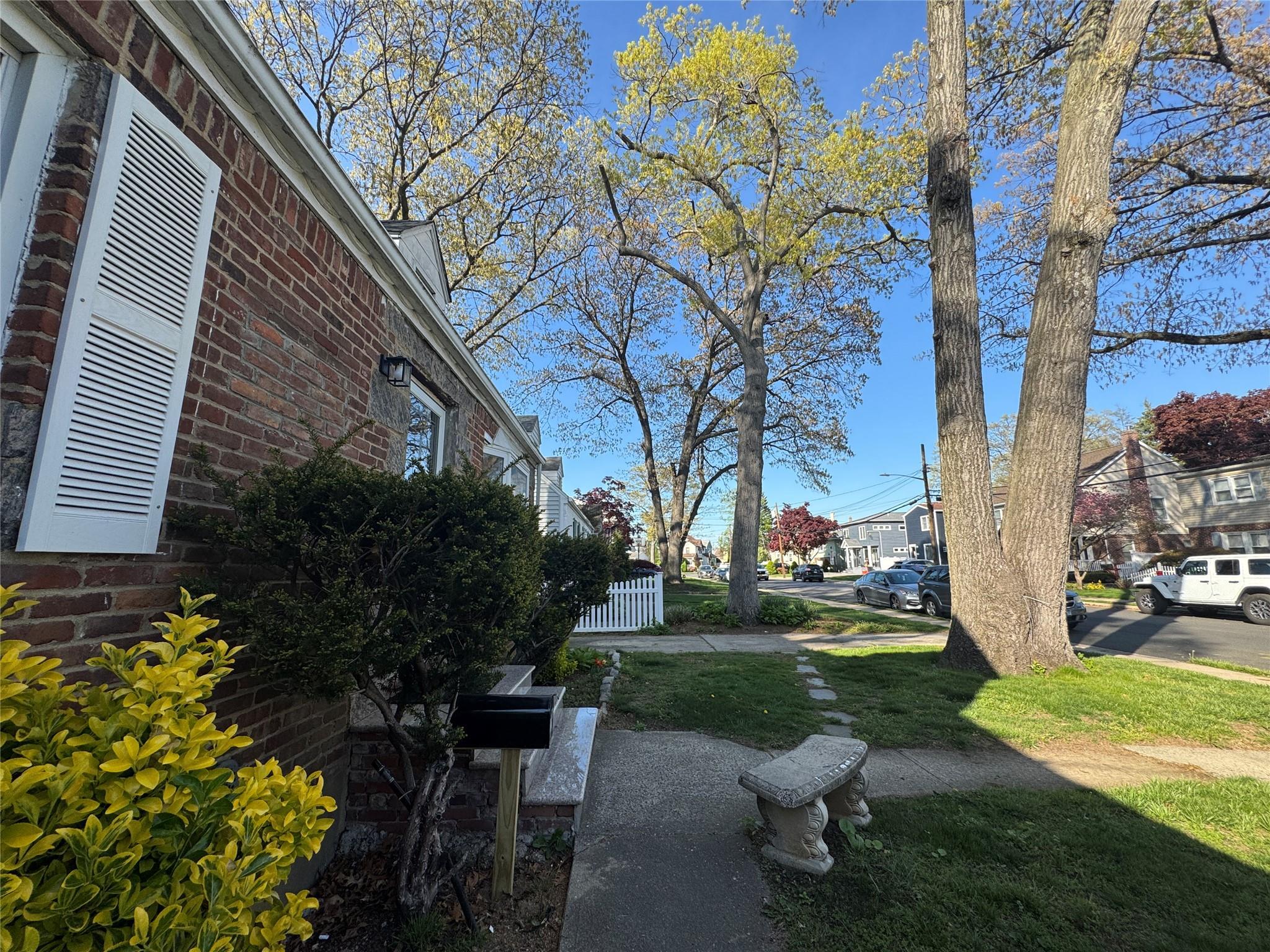 Single Family Garfield  Nassau County, NY 11552, MLS-861406-17