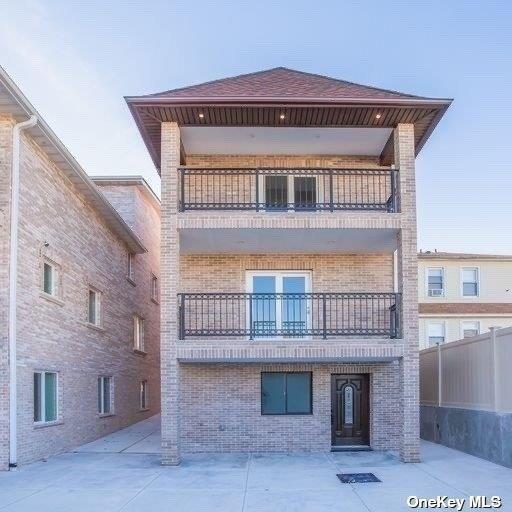 Single Family College  Queens, NY 11356, MLS-861407-3