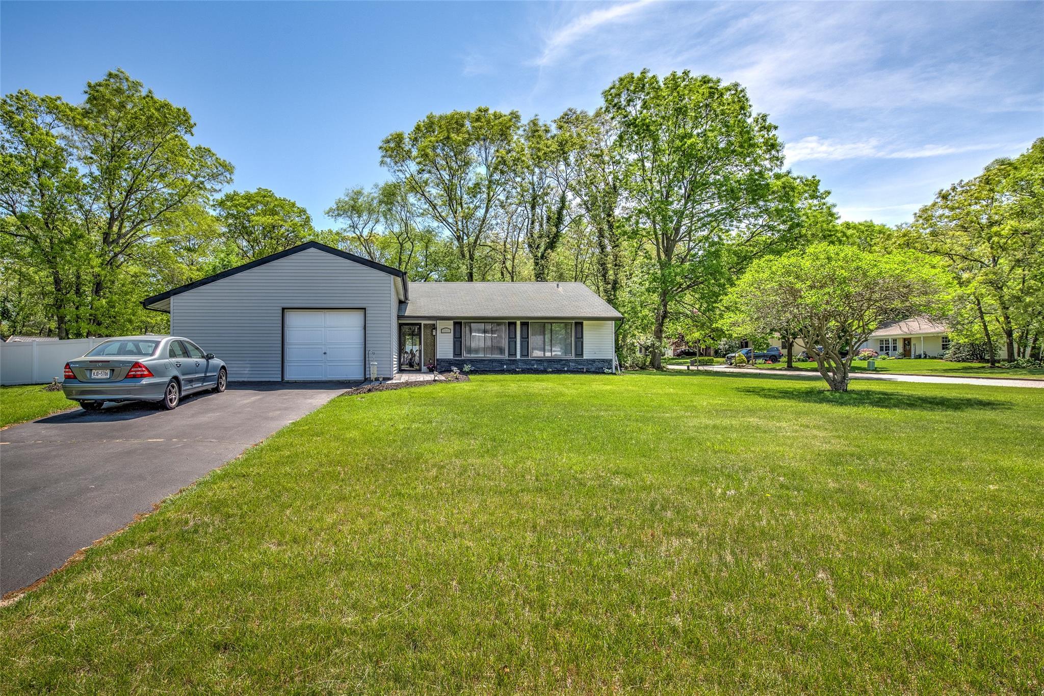 Single Family Folsom  Suffolk County, NY 11727, MLS-861412-2