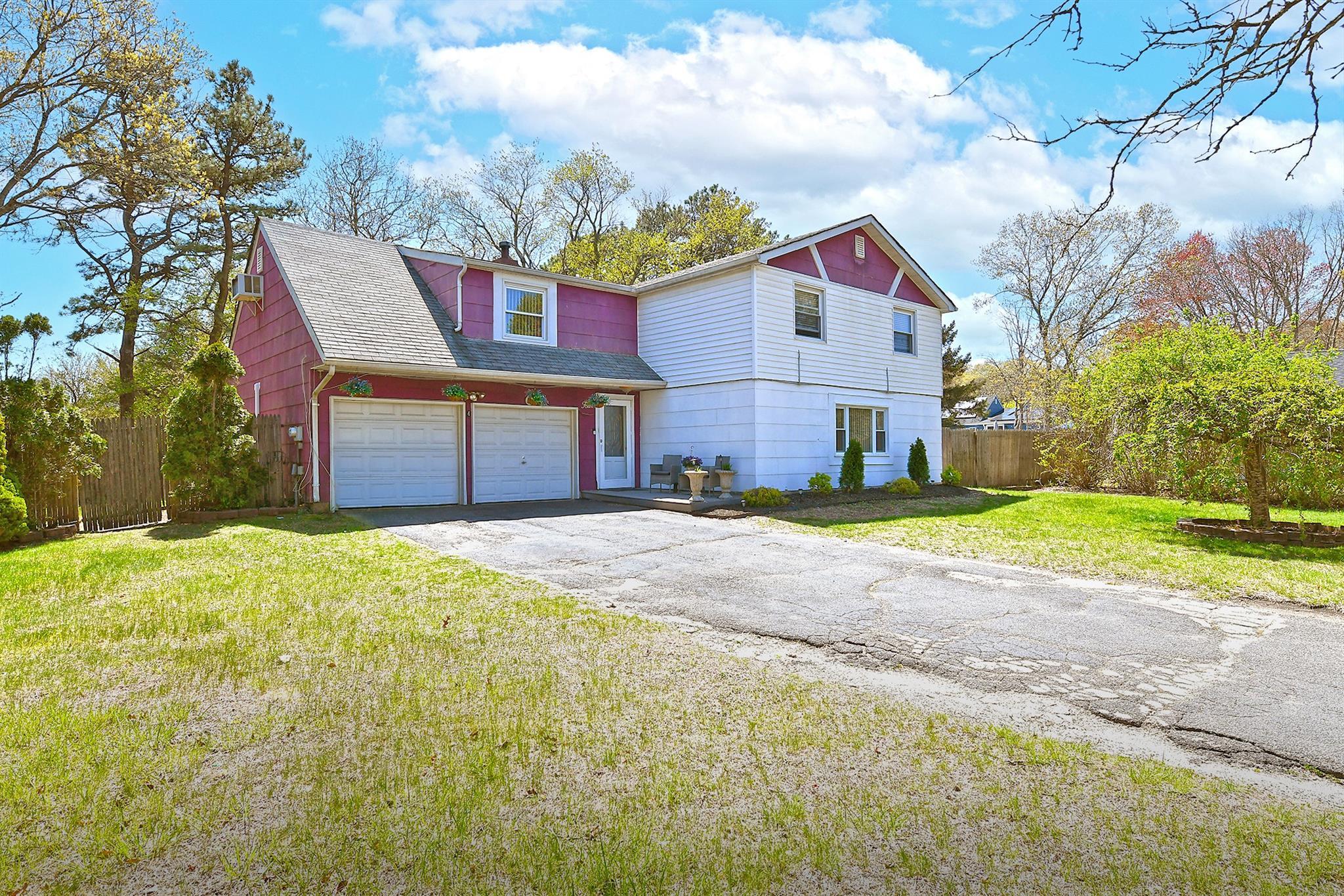 Single Family Split Pine  Suffolk County, NY 11763, MLS-861431-2
