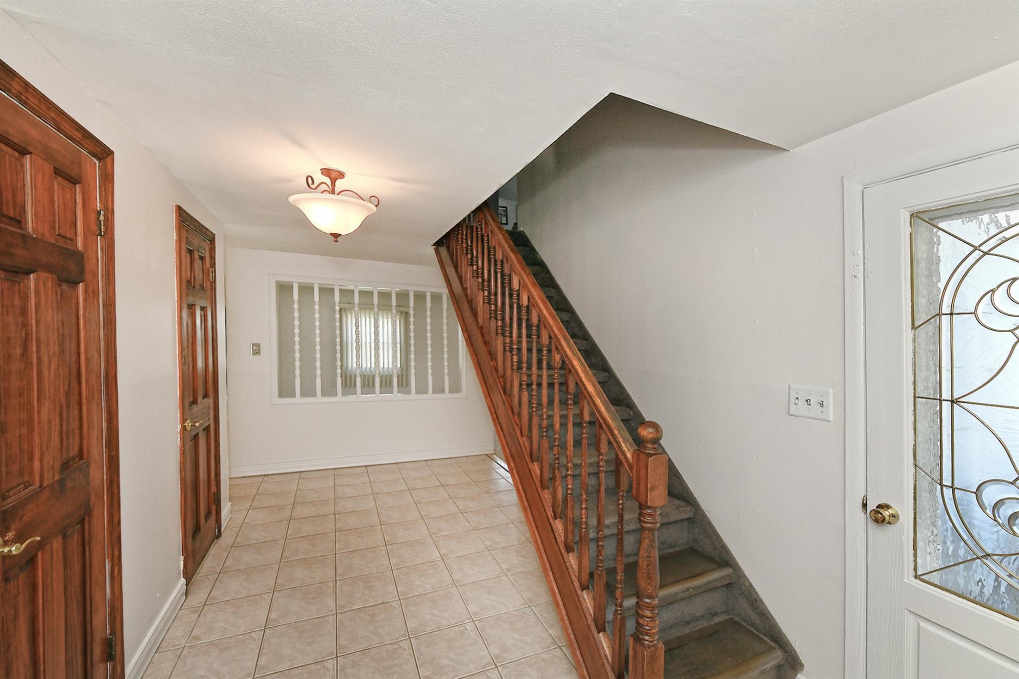 Single Family Split Pine  Suffolk County, NY 11763, MLS-861431-3