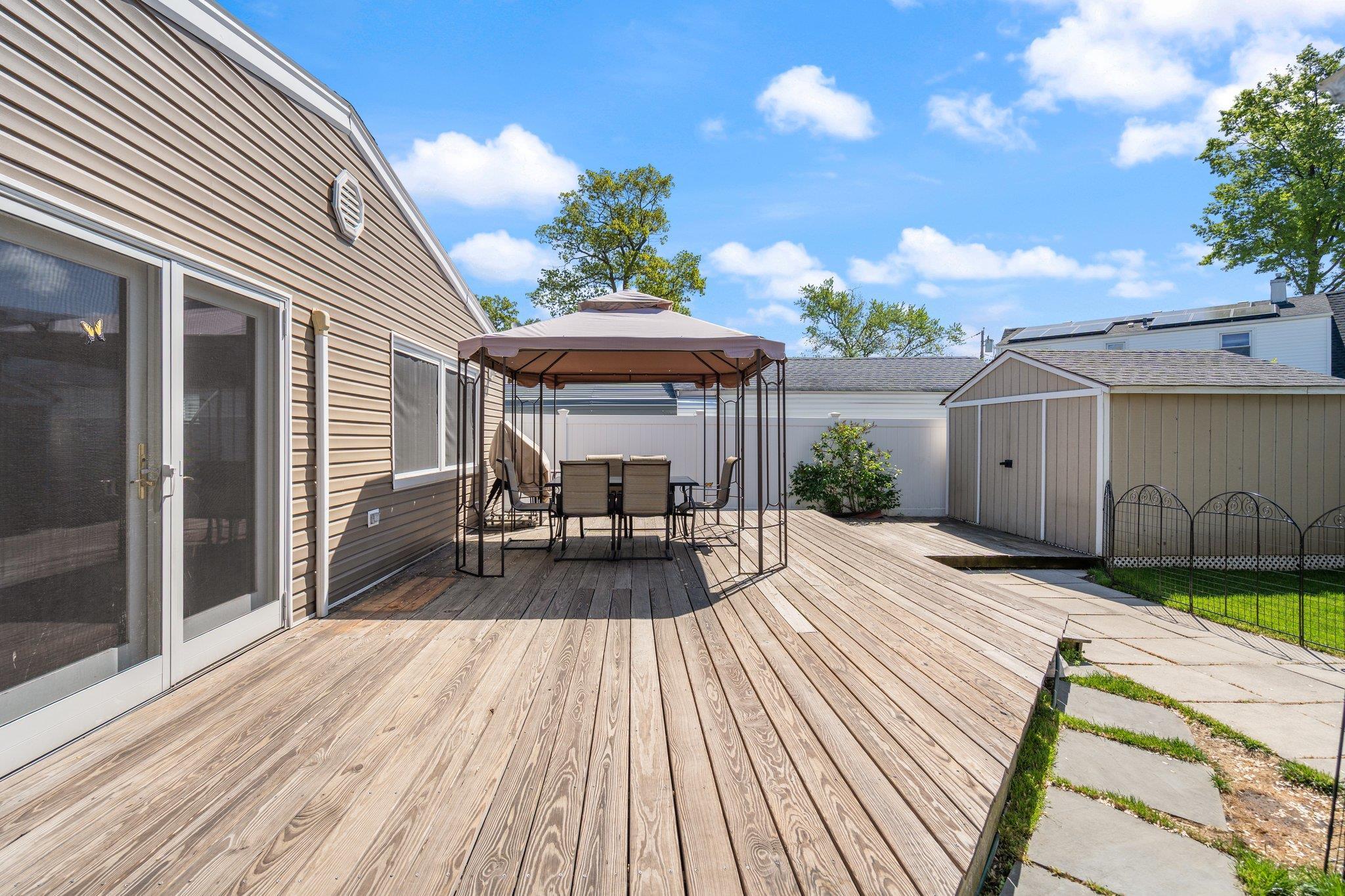 Single Family Pine  Nassau County, NY 11581, MLS-861445-18