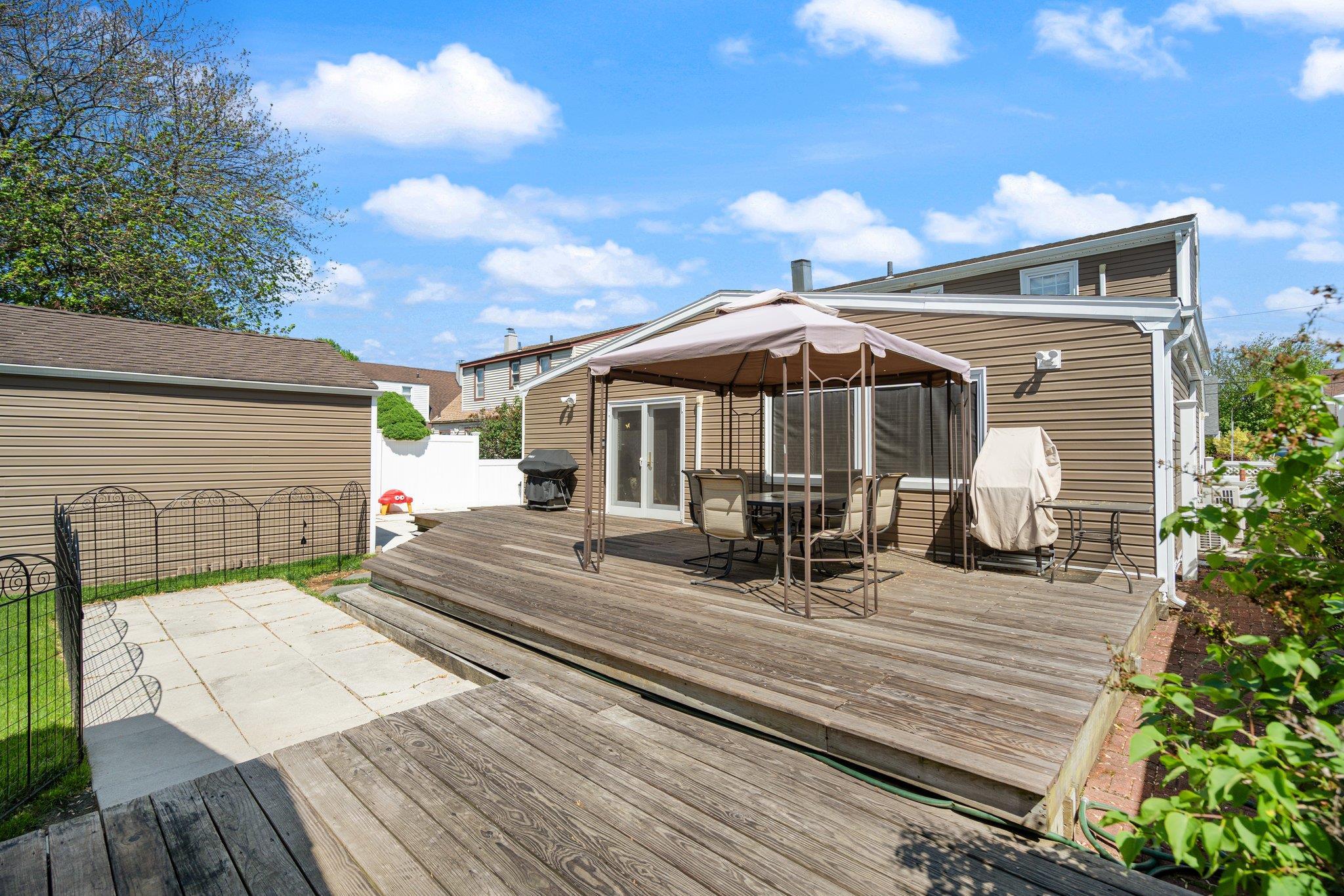 Single Family Pine  Nassau County, NY 11581, MLS-861445-20
