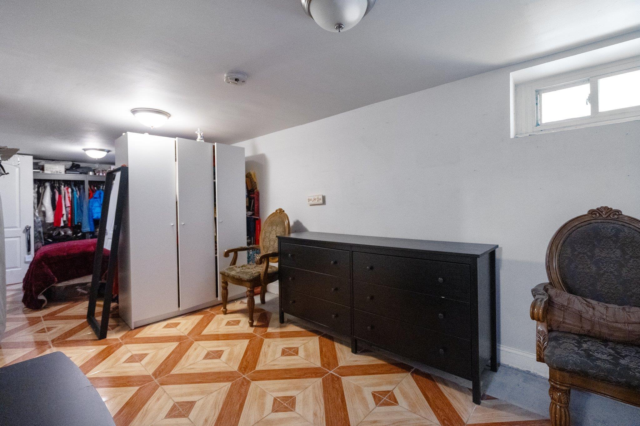 Single Family 131st  Queens, NY 11413, MLS-861453-23