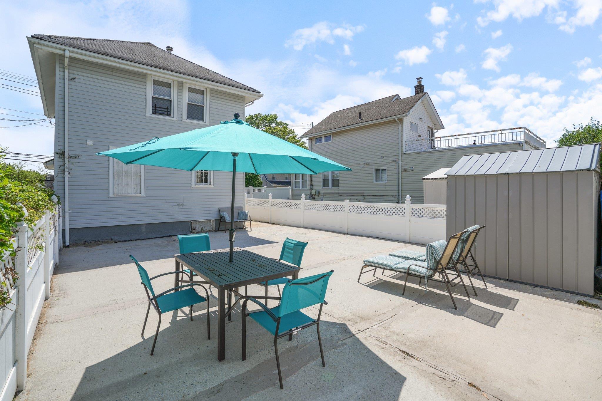Single Family 131st  Queens, NY 11413, MLS-861453-27