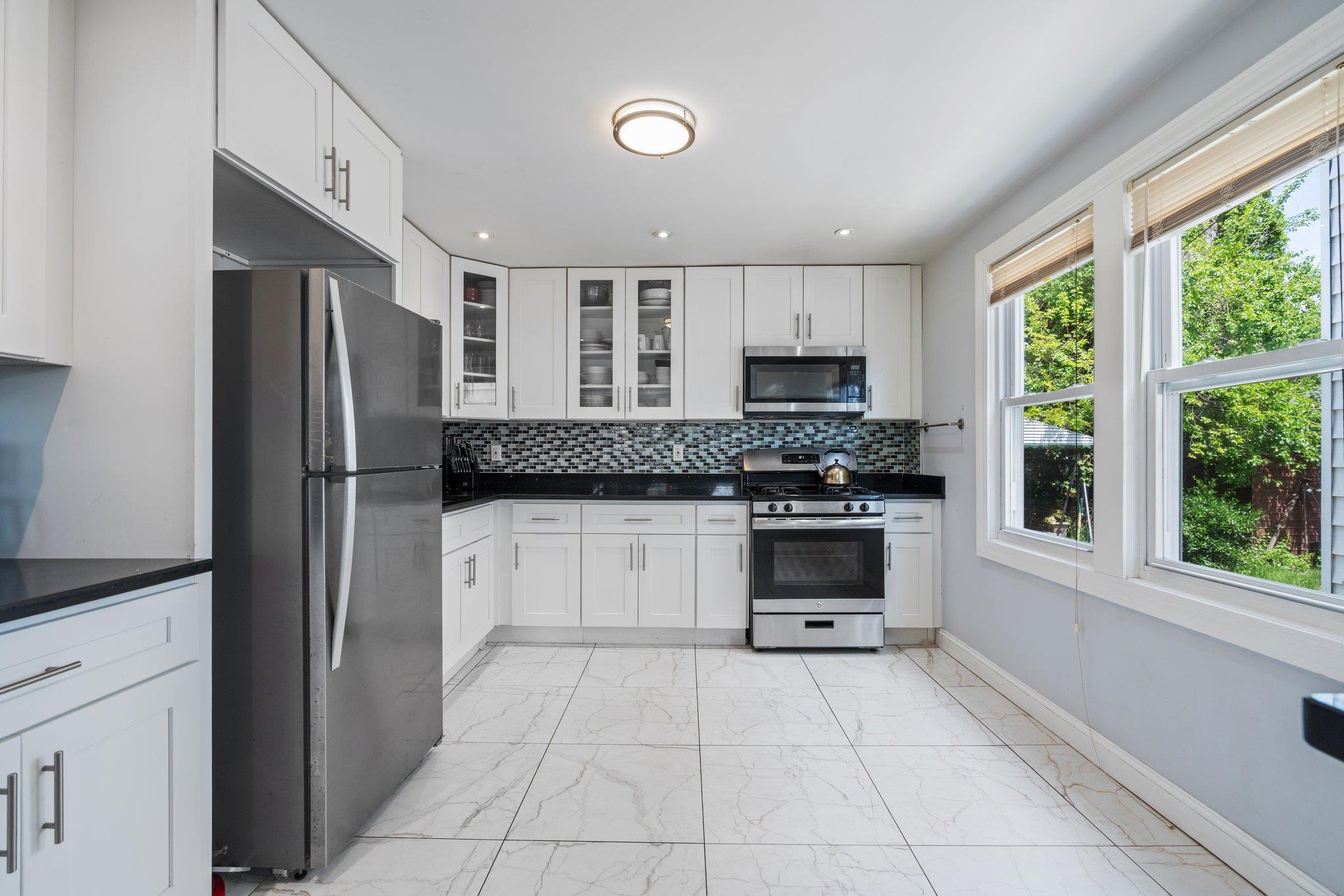 Single Family 131st  Queens, NY 11413, MLS-861453-8