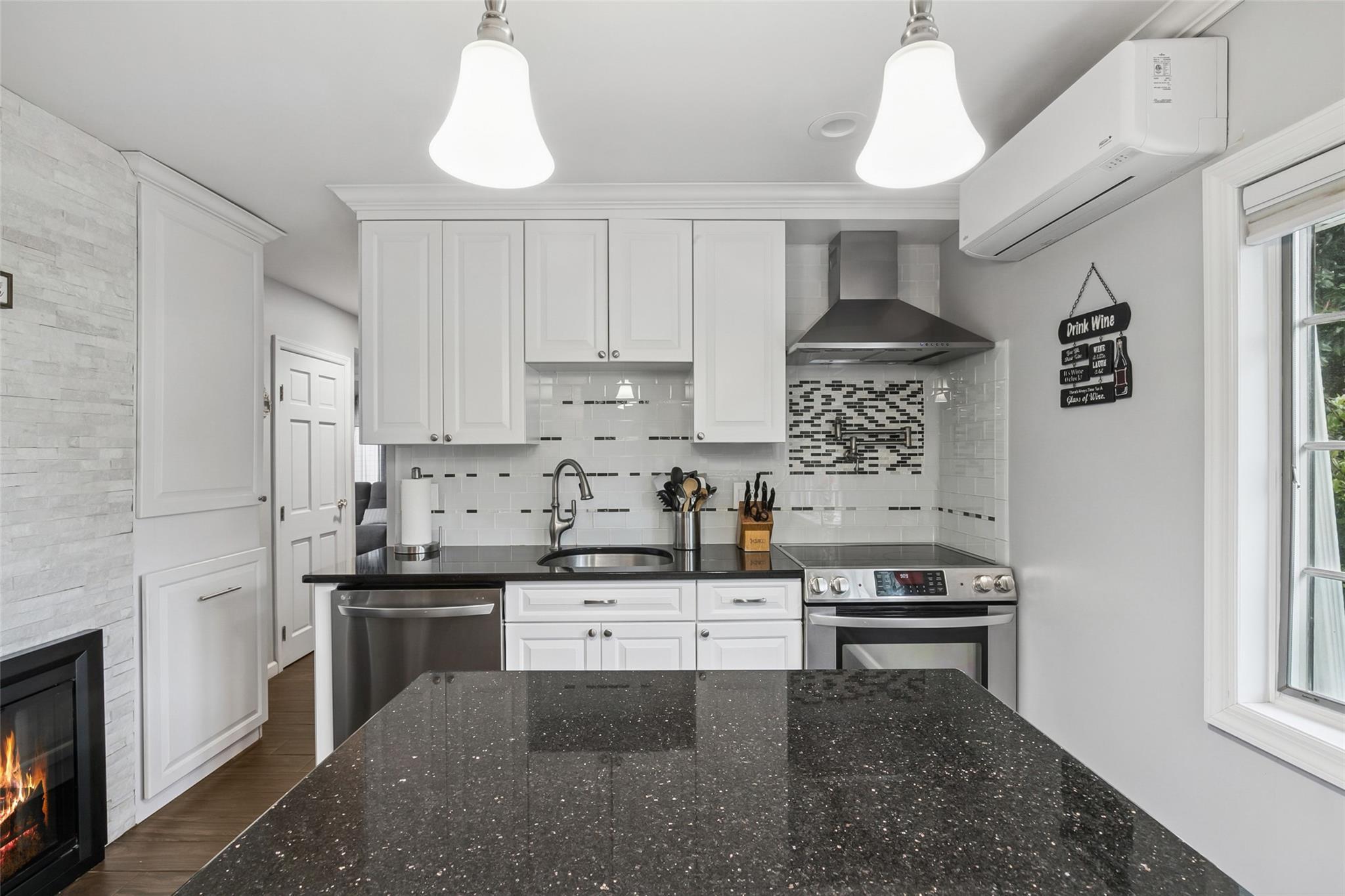 Single Family Ripple  Nassau County, NY 11756, MLS-861459-6