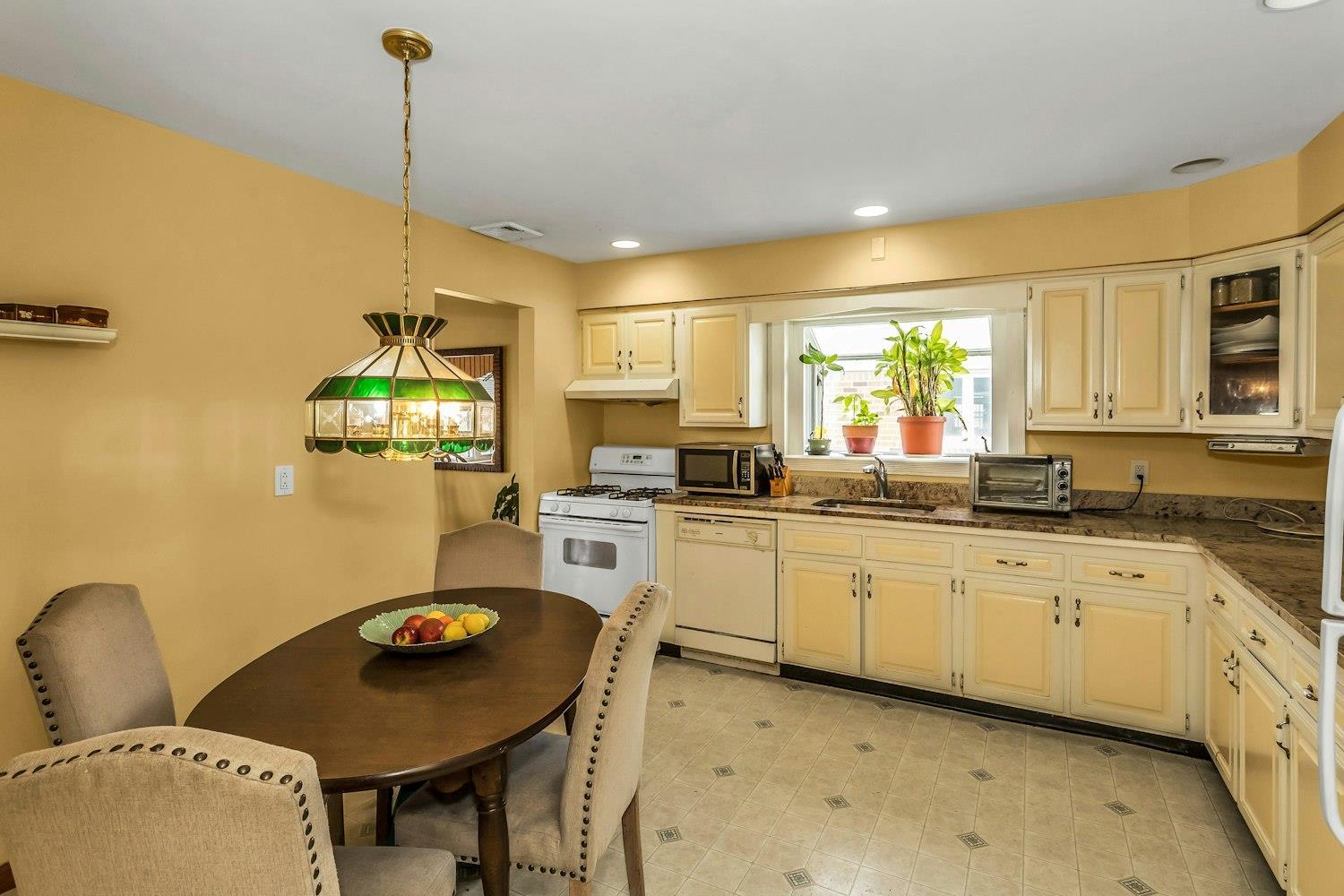 Single Family Westside  Nassau County, NY 11520, MLS-861472-8