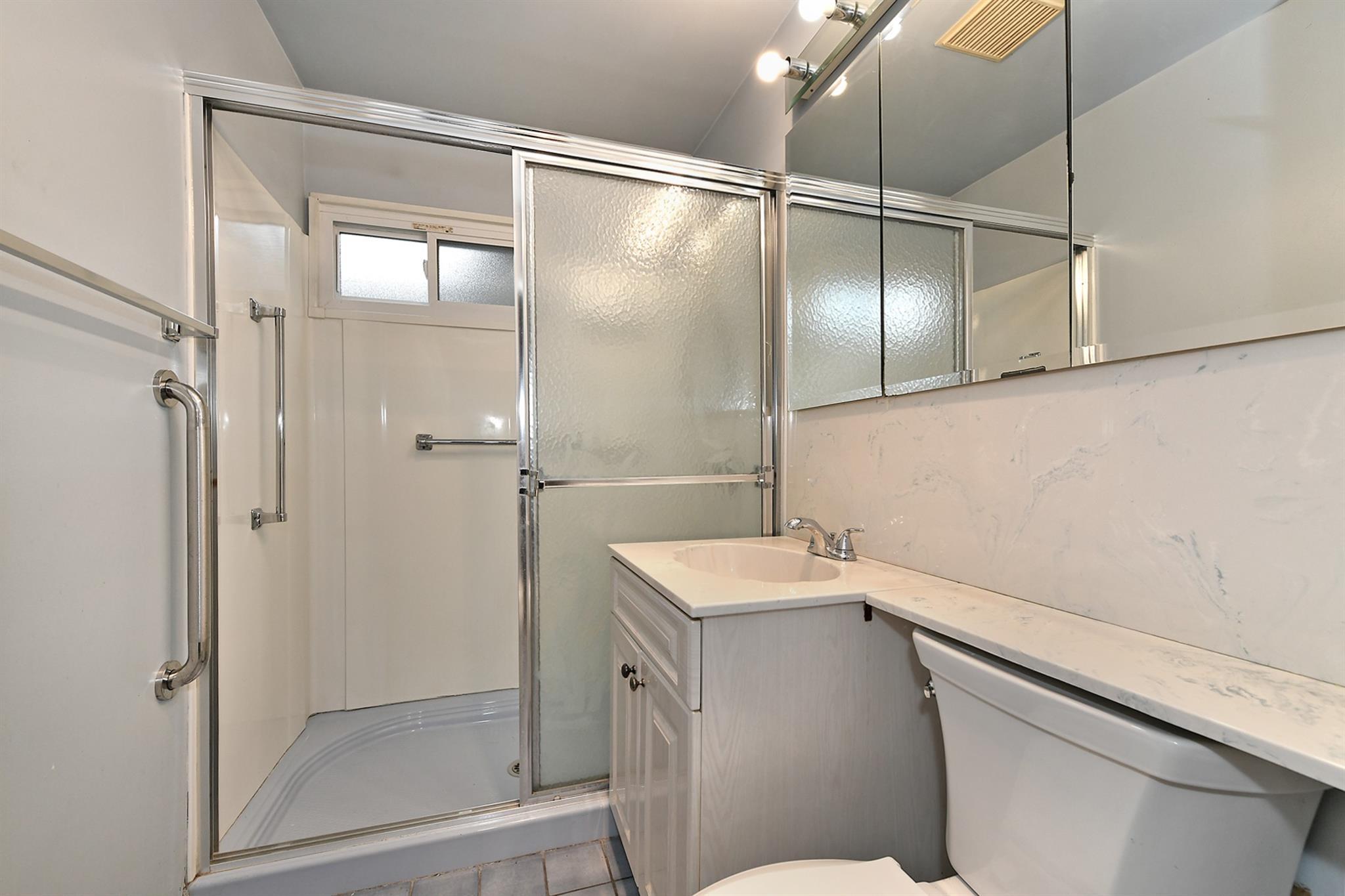 Single Family Haven  Nassau County, NY 11756, MLS-861483-10