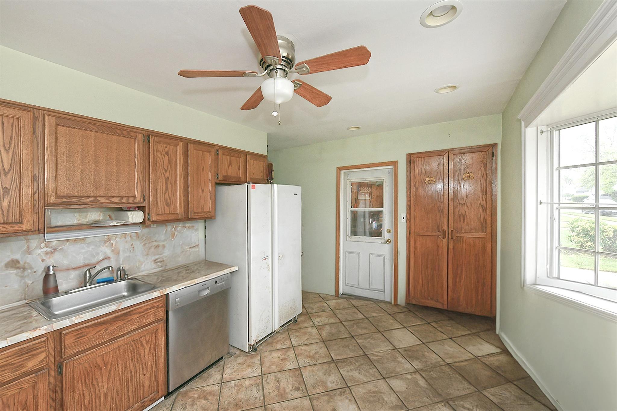 Single Family Haven  Nassau County, NY 11756, MLS-861483-5