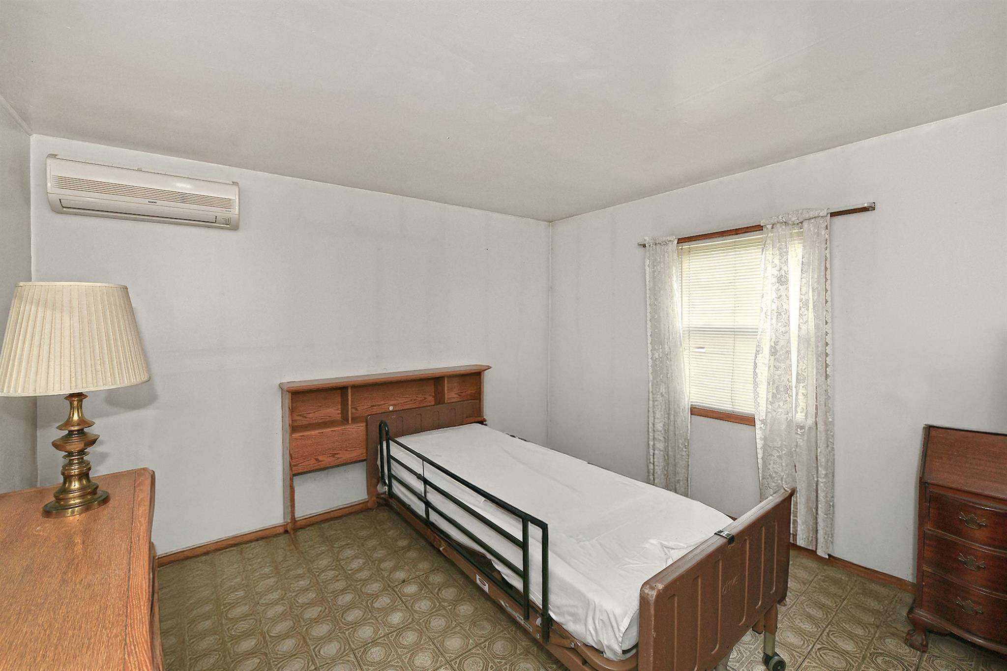 Single Family Haven  Nassau County, NY 11756, MLS-861483-8