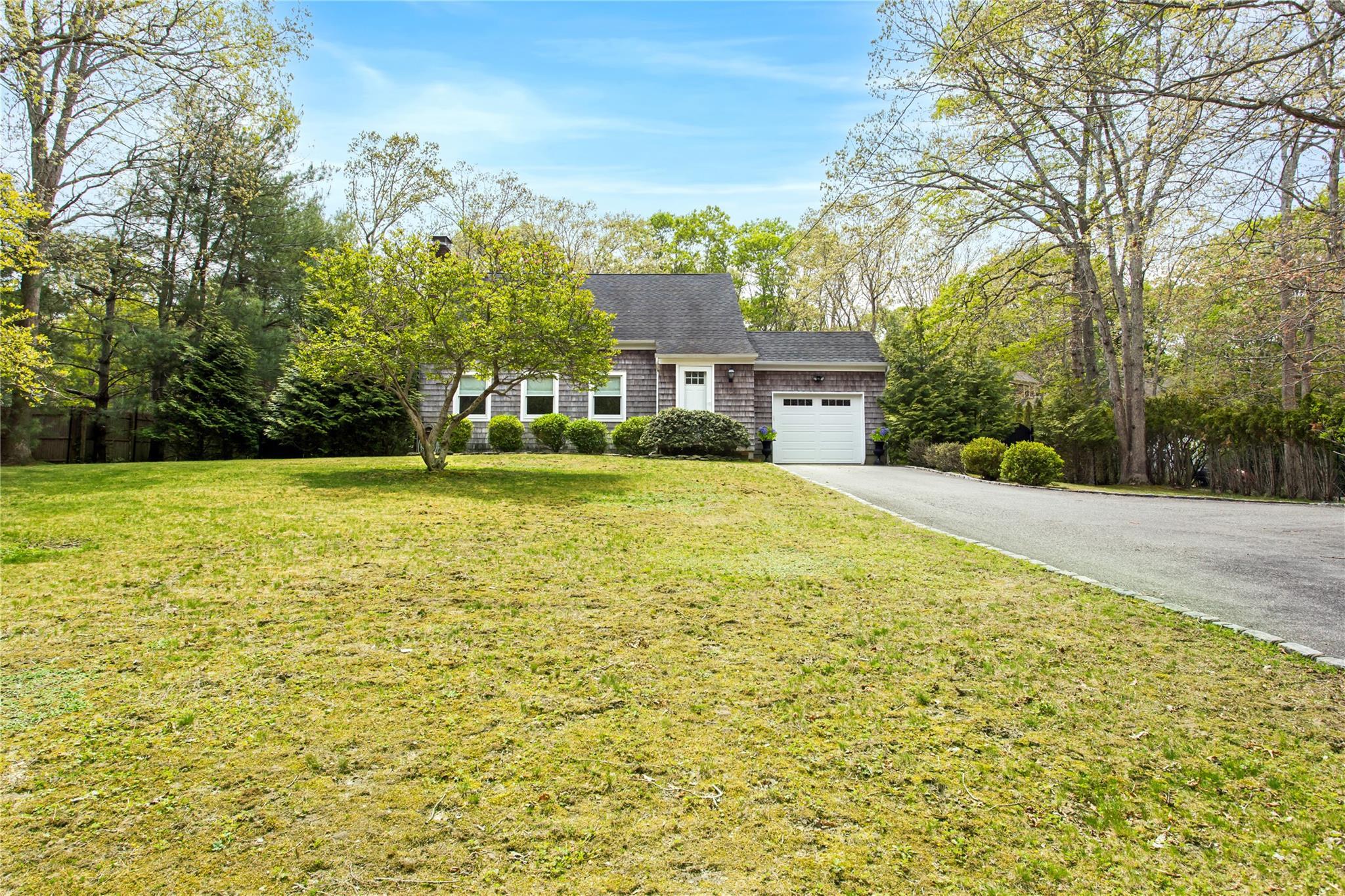 Single Family Water Mill Towd  Suffolk County, NY 11968, MLS-861484-2