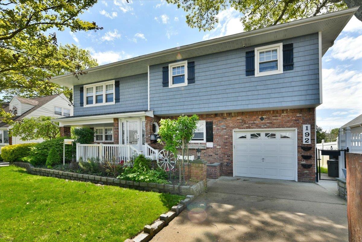 Single Family Pine  Nassau County, NY 11758, MLS-861488-4