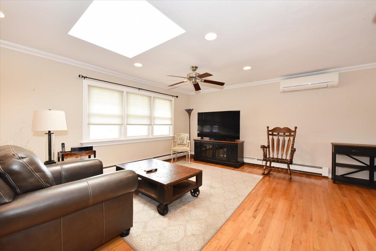 Single Family Pine  Nassau County, NY 11758, MLS-861488-6