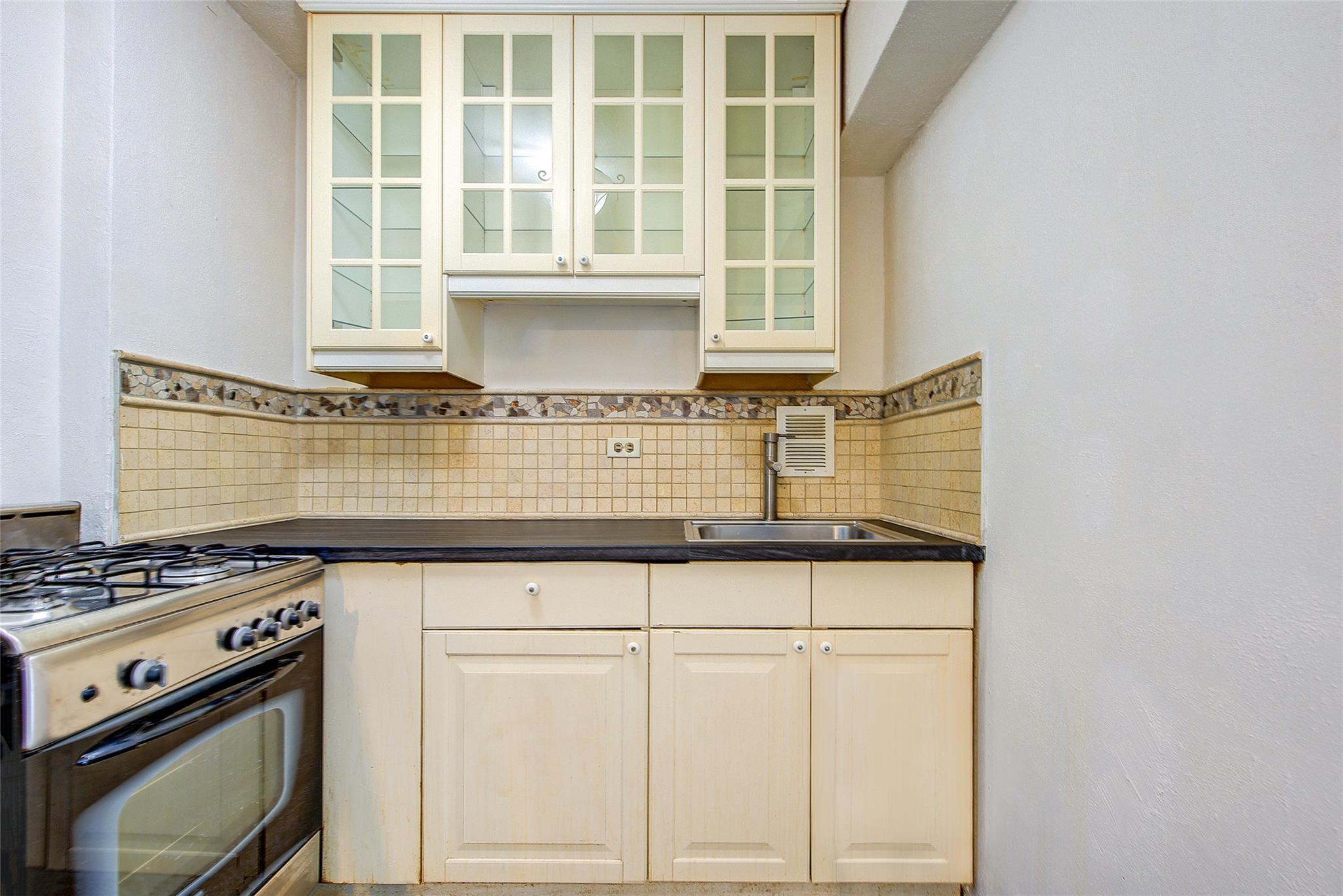 Coop Nostrand  Brooklyn, NY 11235, MLS-861495-11