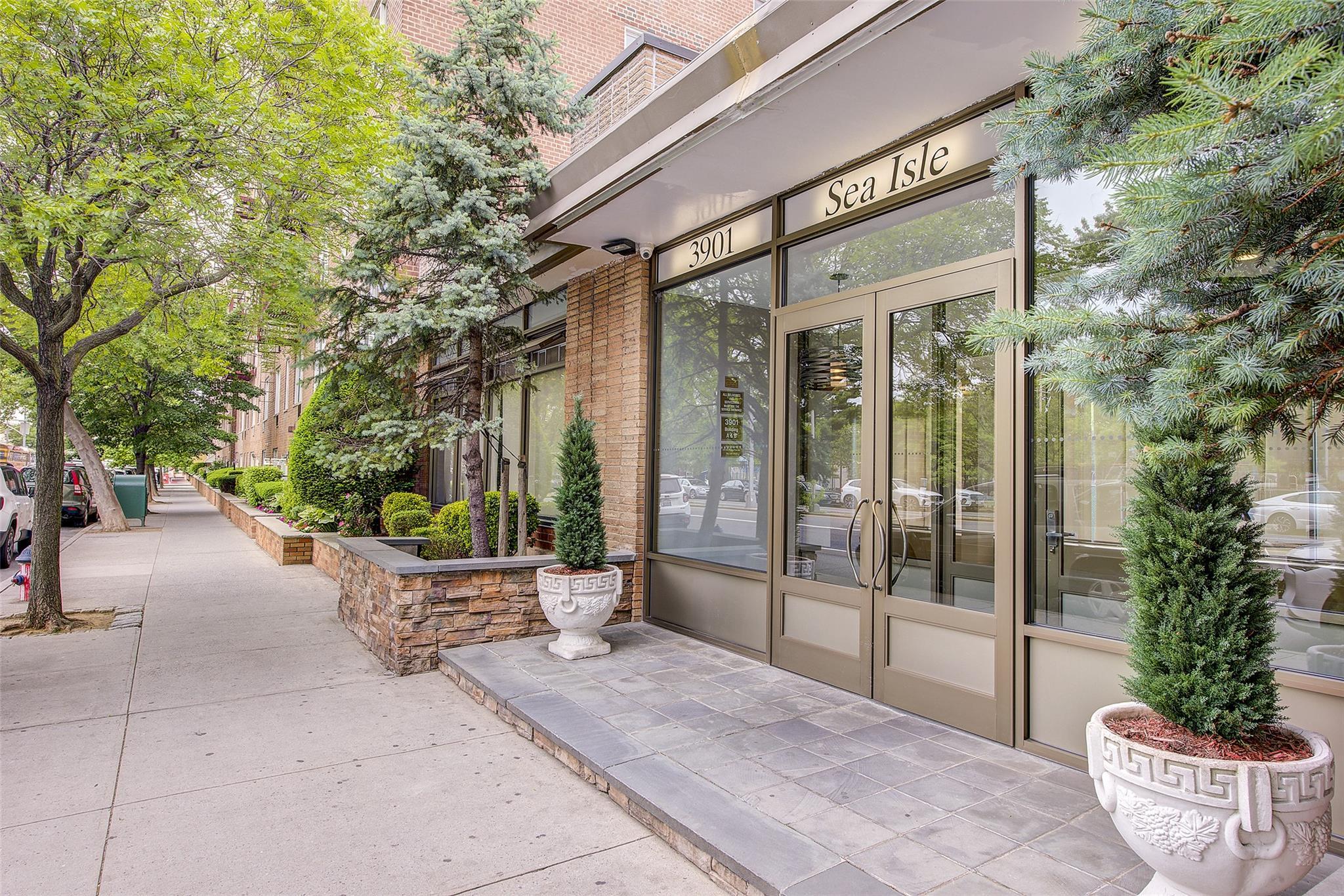 Coop Nostrand  Brooklyn, NY 11235, MLS-861495-2