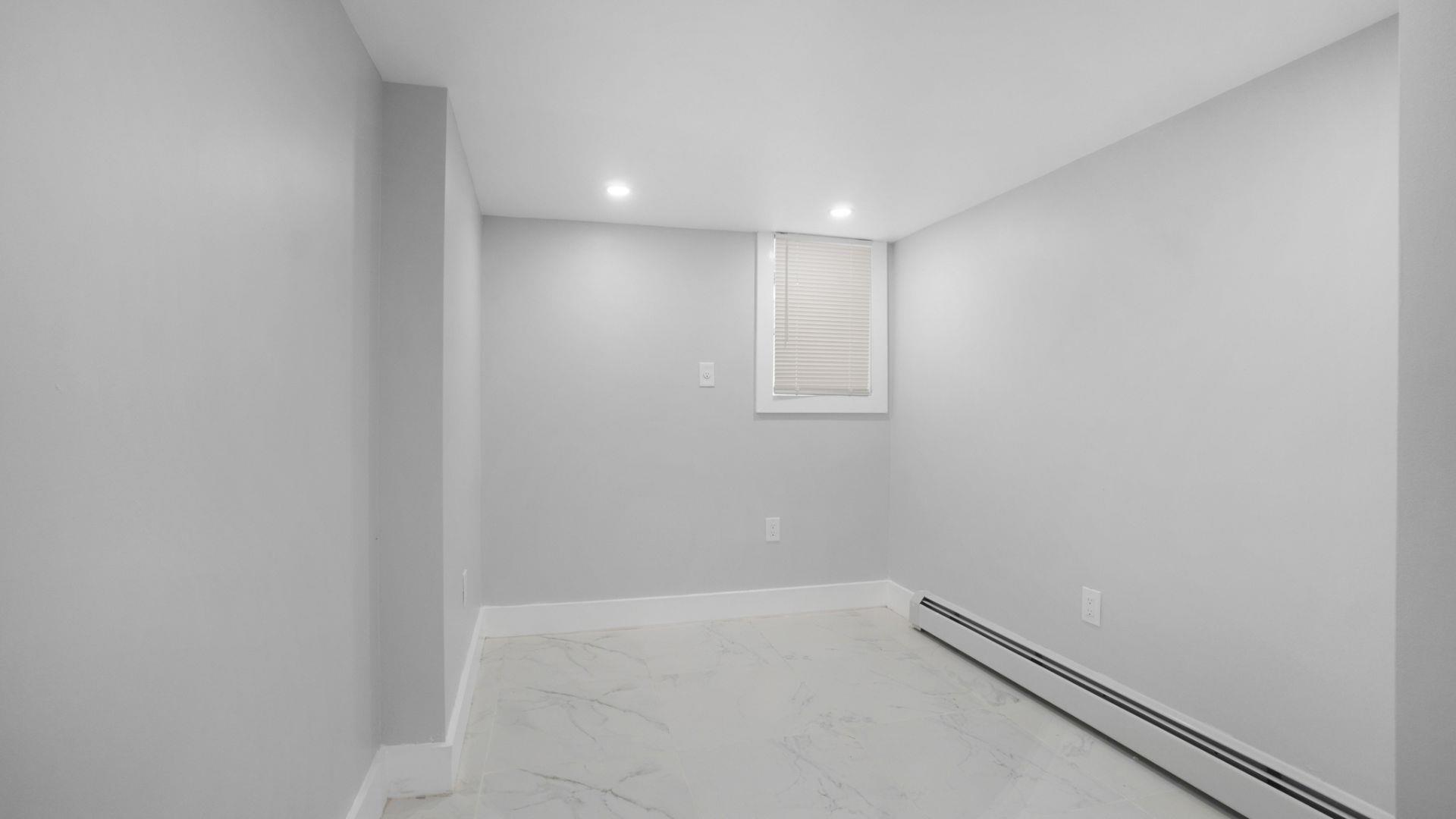 Single Family 183rd  Bronx, NY 10458, MLS-861512-16