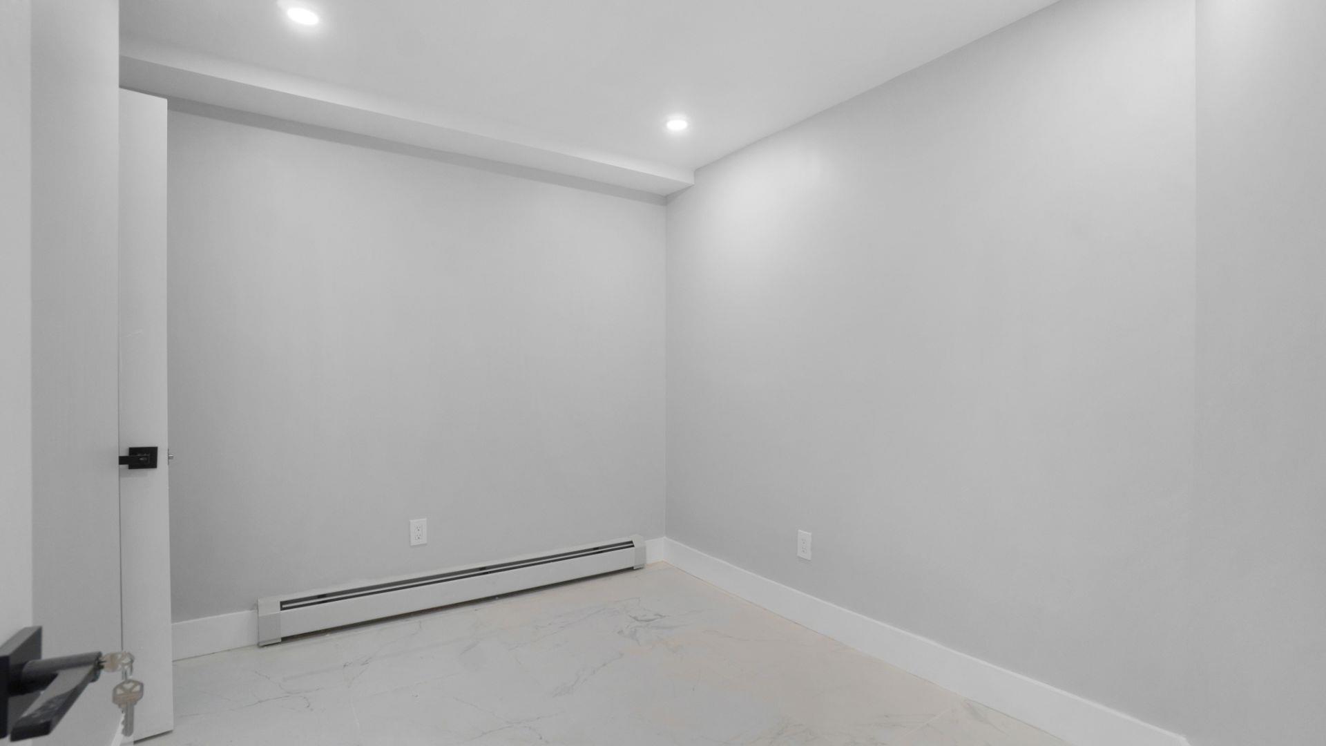 Single Family 183rd  Bronx, NY 10458, MLS-861512-17