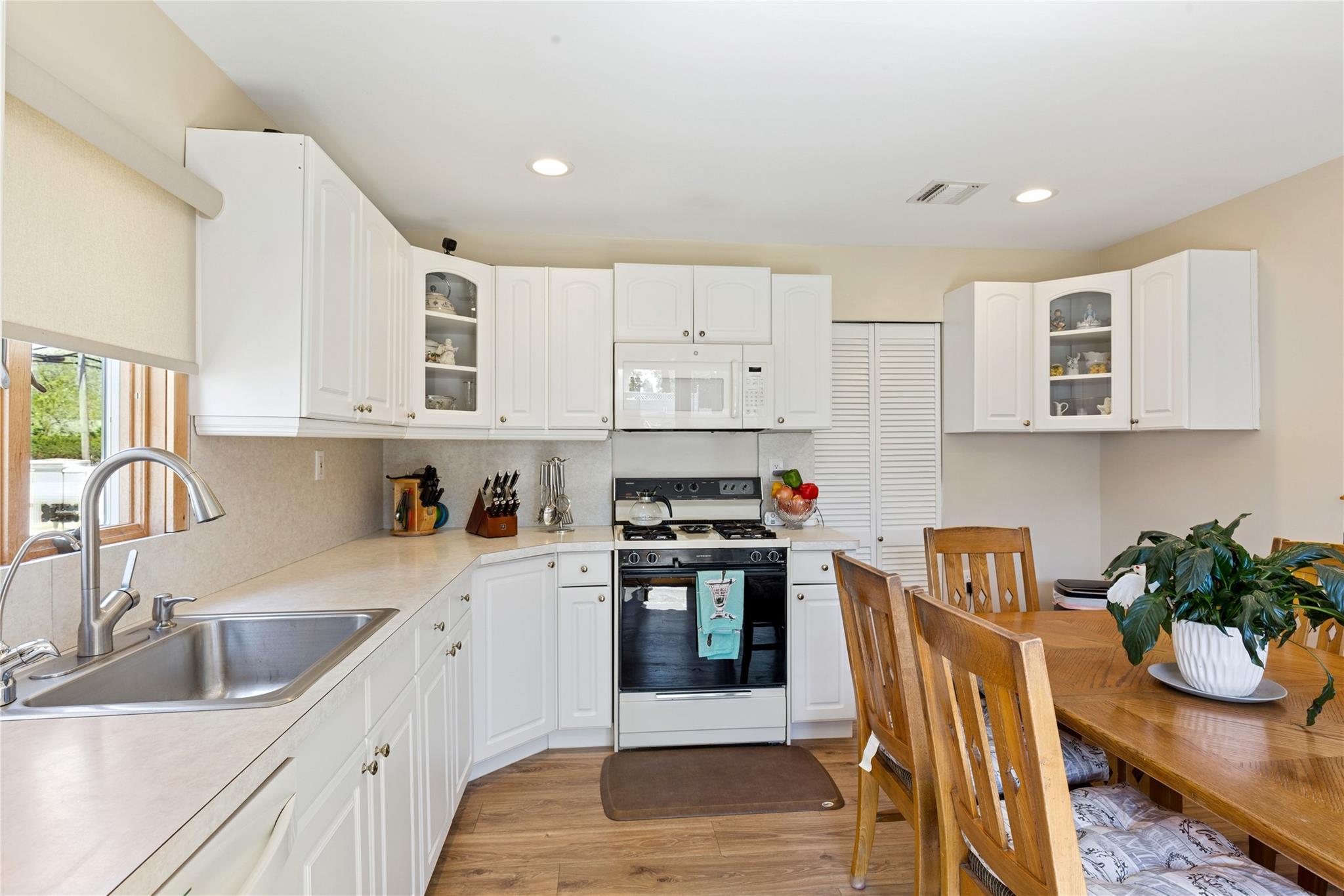 Single Family Greene  Suffolk County, NY 11757, MLS-861518-10