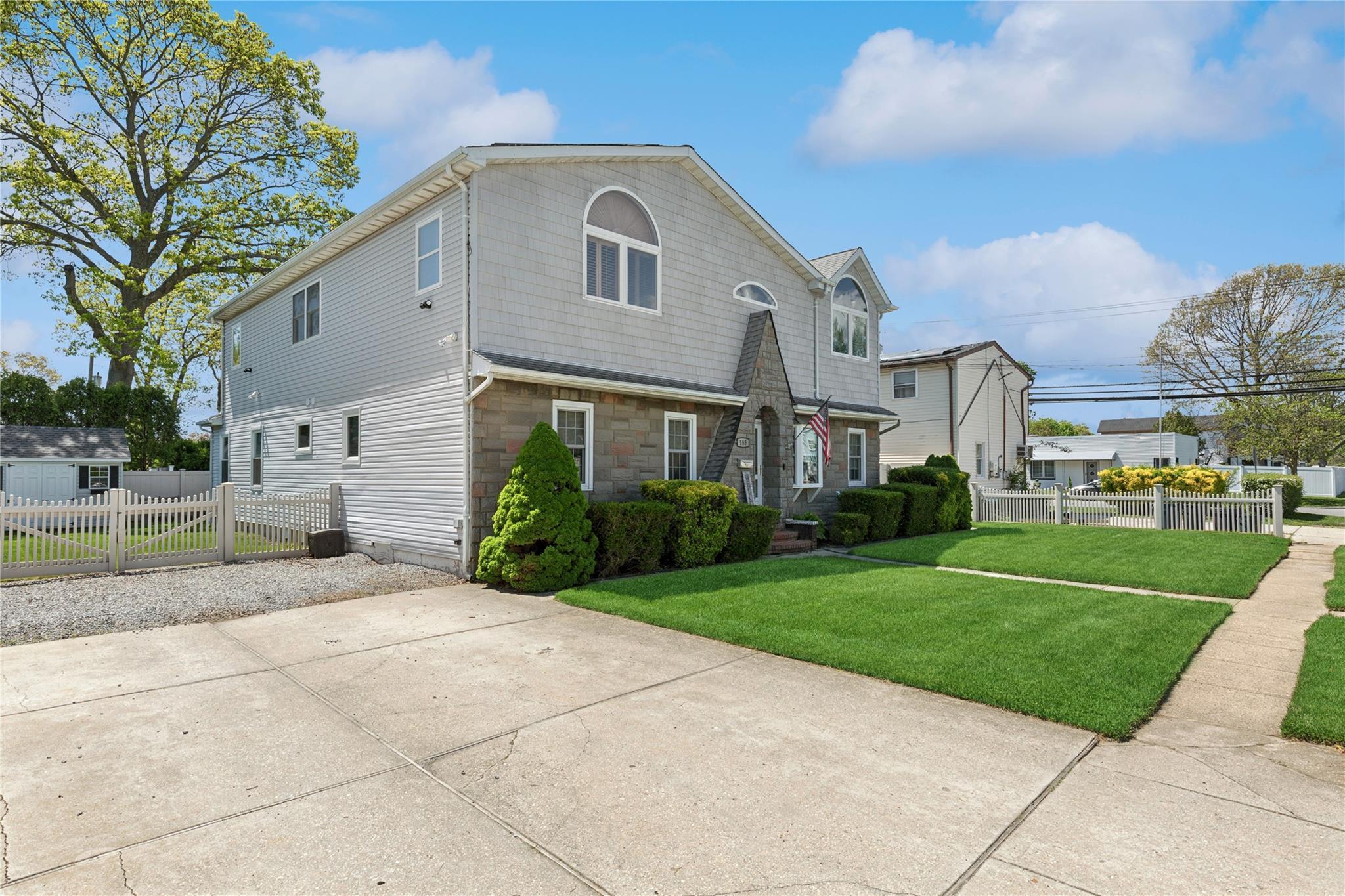 Single Family Greene  Suffolk County, NY 11757, MLS-861518-3