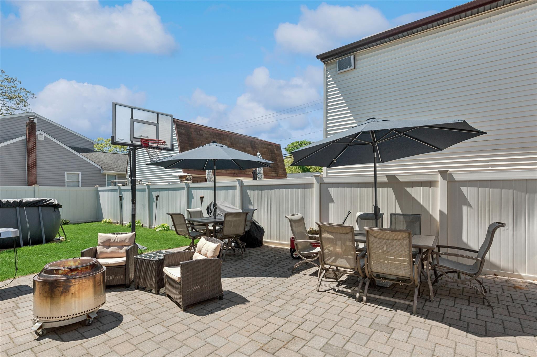 Single Family Greene  Suffolk County, NY 11757, MLS-861518-33