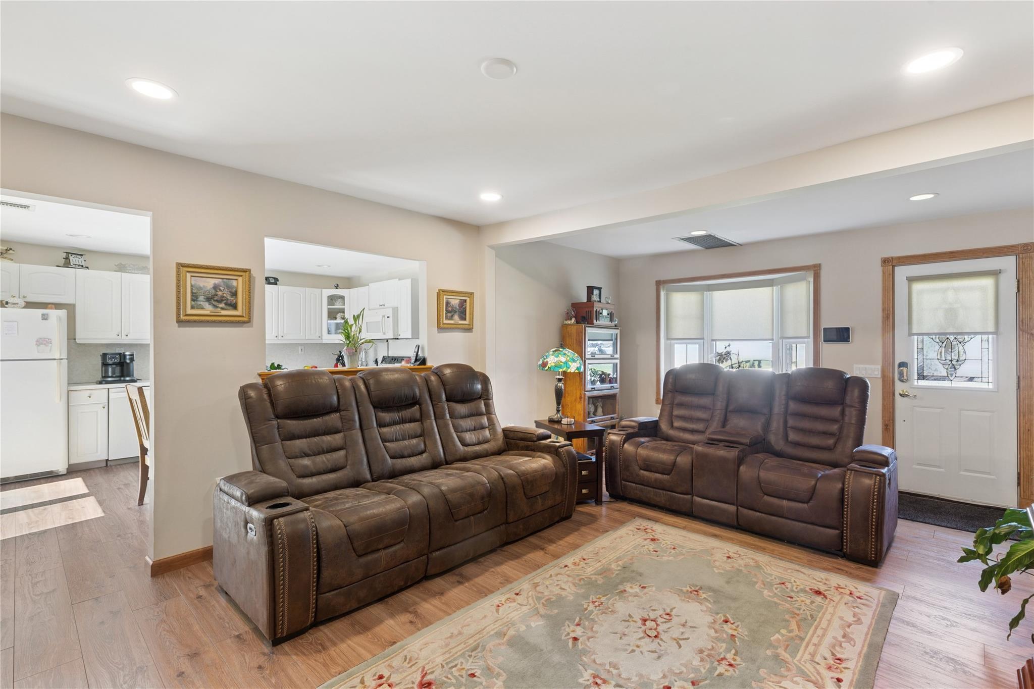 Single Family Greene  Suffolk County, NY 11757, MLS-861518-5