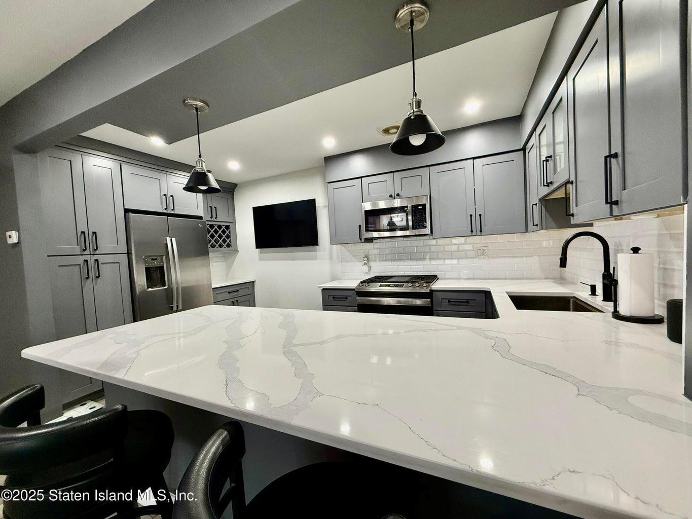Single Family Corona  Staten Island, NY 10306, MLS-861521-23