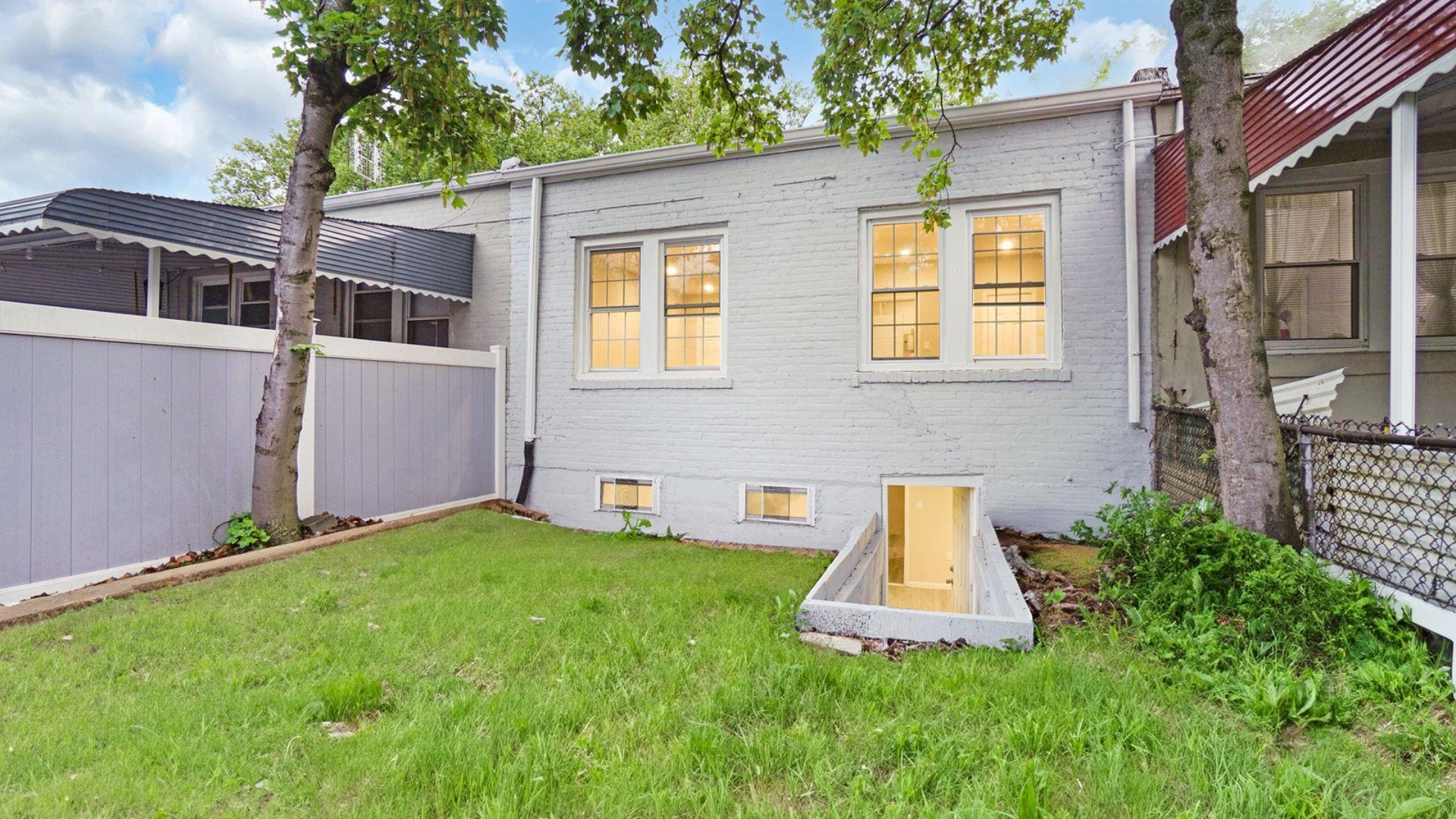 Single Family East 40th Street  Brooklyn, NY 11203, MLS-861531-21