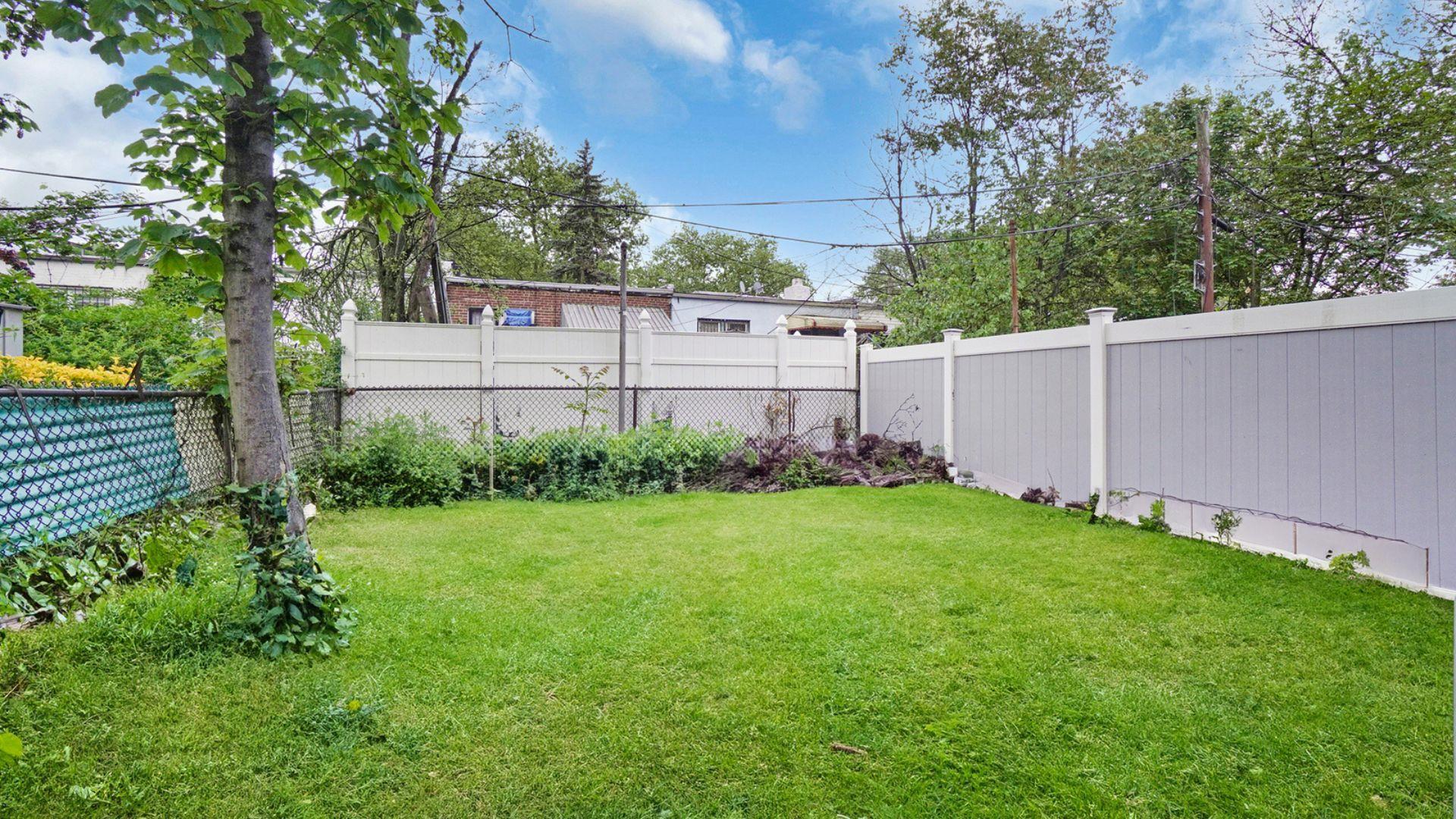Single Family East 40th Street  Brooklyn, NY 11203, MLS-861531-22