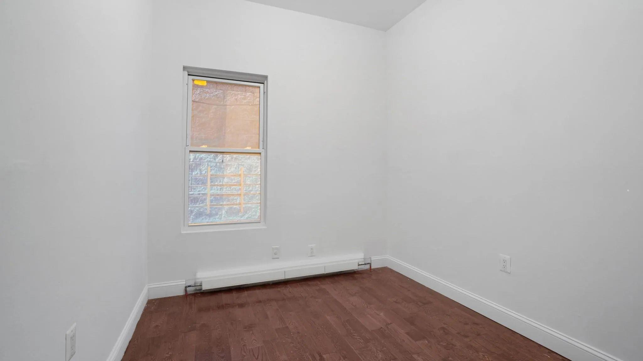 Single Family Anthony  Bronx, NY 10457, MLS-861534-10