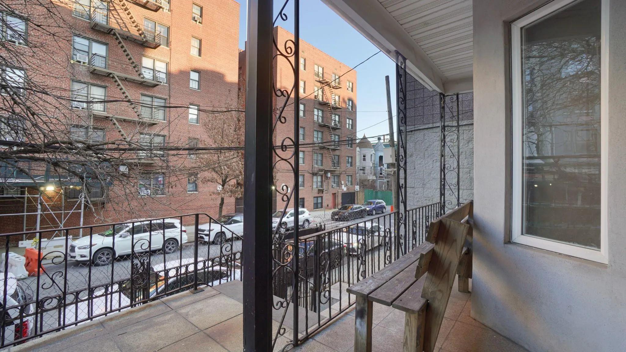 Single Family Anthony  Bronx, NY 10457, MLS-861534-28