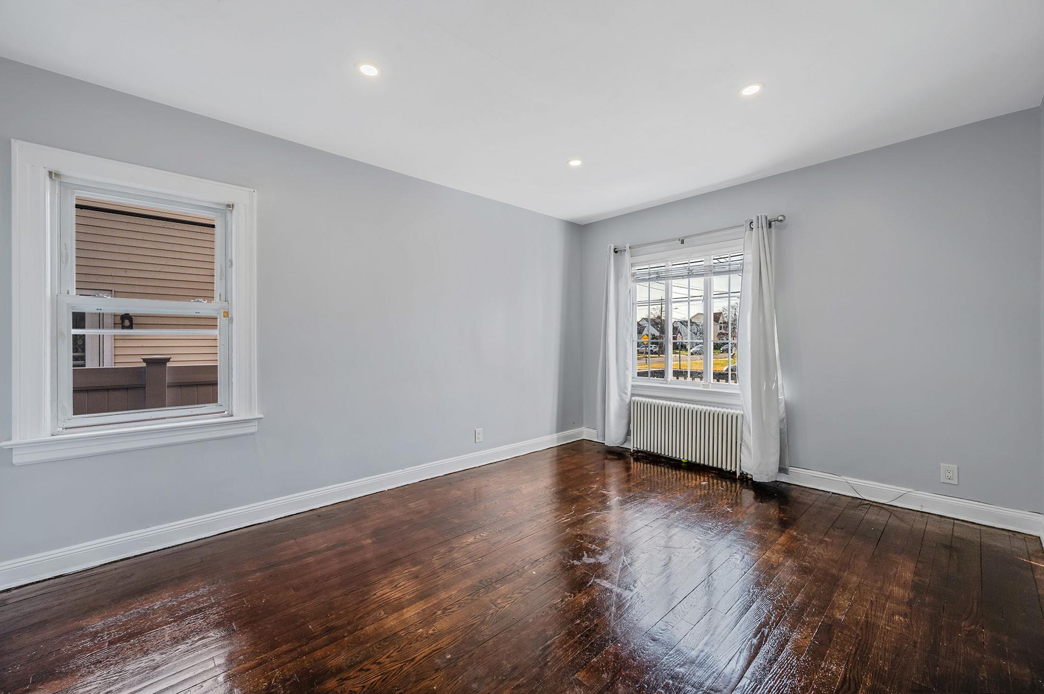 Single Family Fenworth  Nassau County, NY 11010, MLS-861535-7