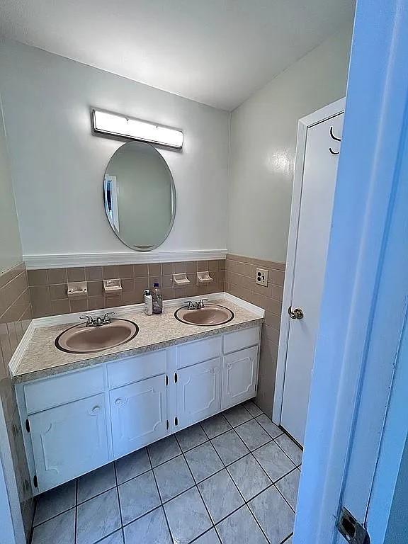 Single Family Maple  Westchester County, NY 10520, MLS-861538-14