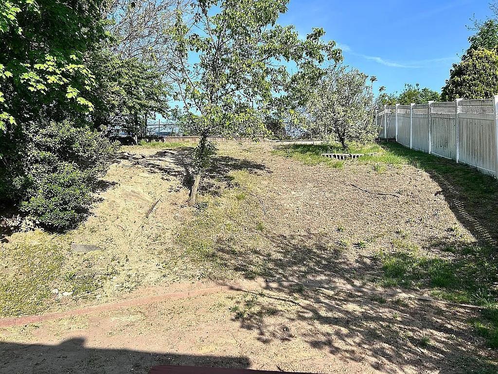 Single Family Maple  Westchester County, NY 10520, MLS-861538-25