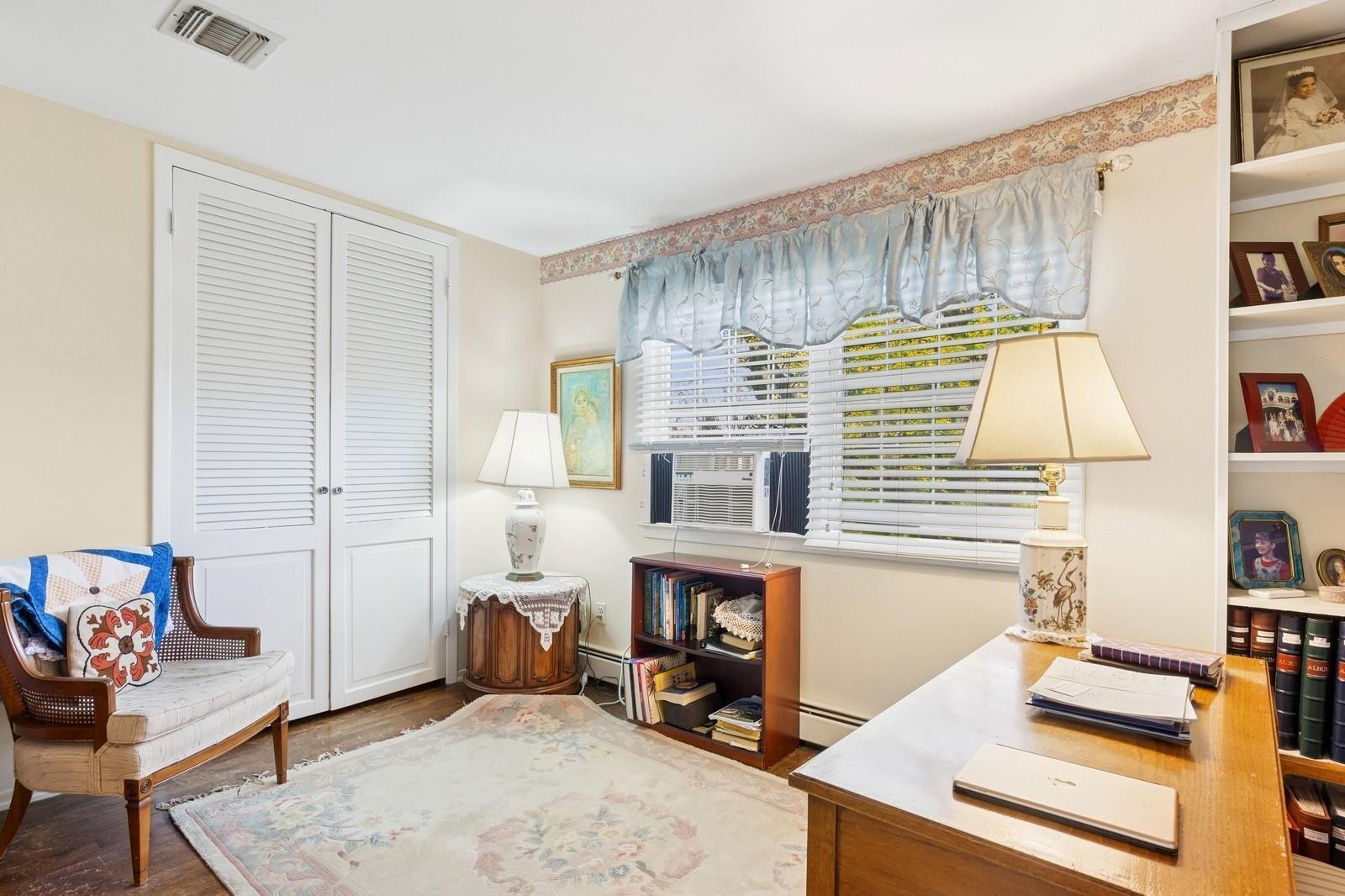Single Family Woodside  Suffolk County, NY 11772, MLS-861540-31