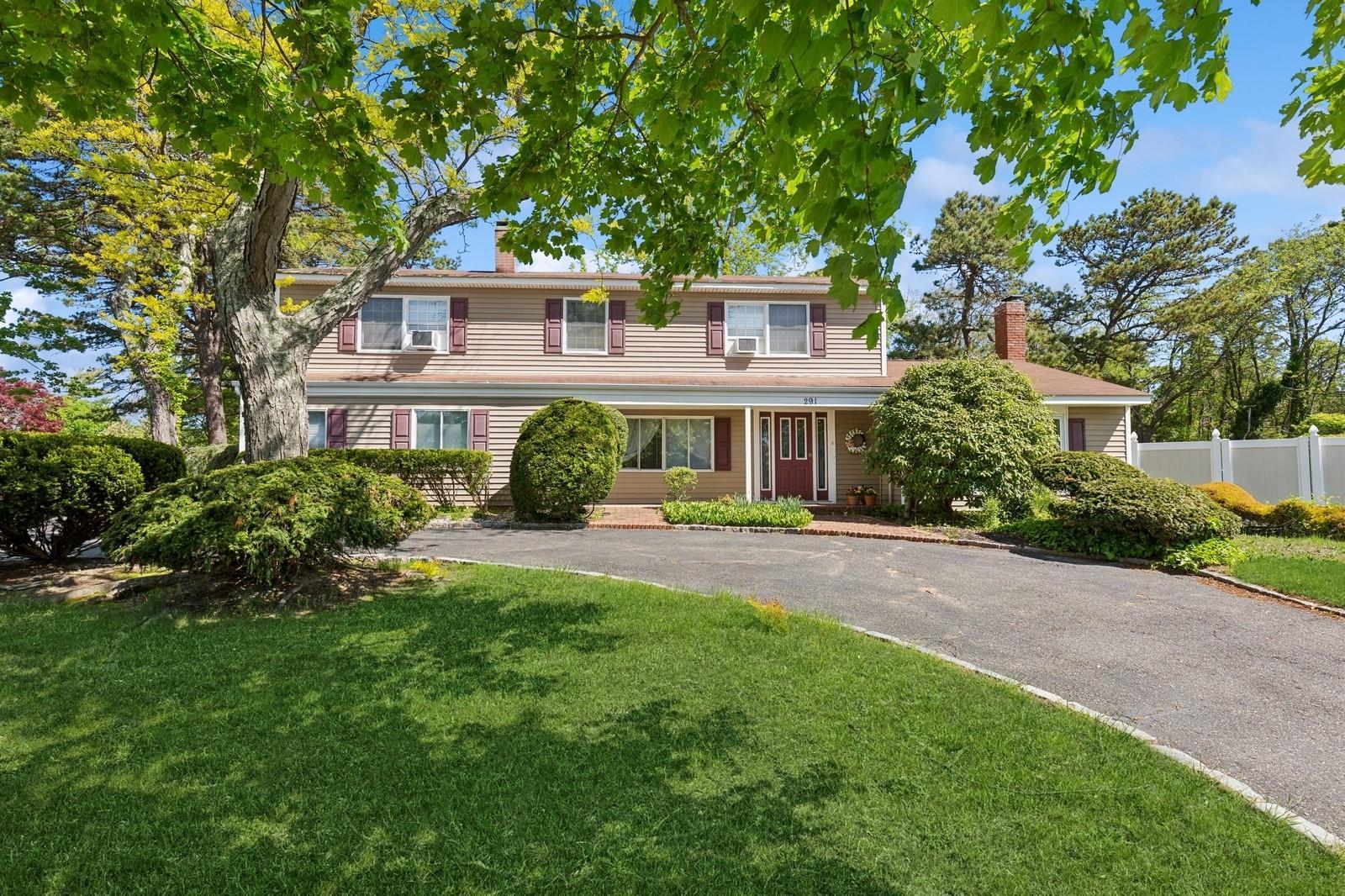 Single Family Woodside  Suffolk County, NY 11772, MLS-861540-49