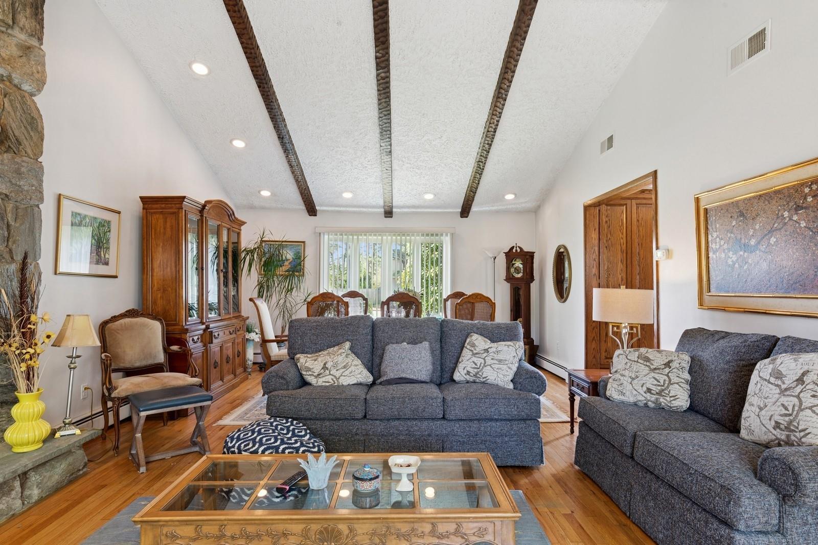 Single Family Woodside  Suffolk County, NY 11772, MLS-861540-5