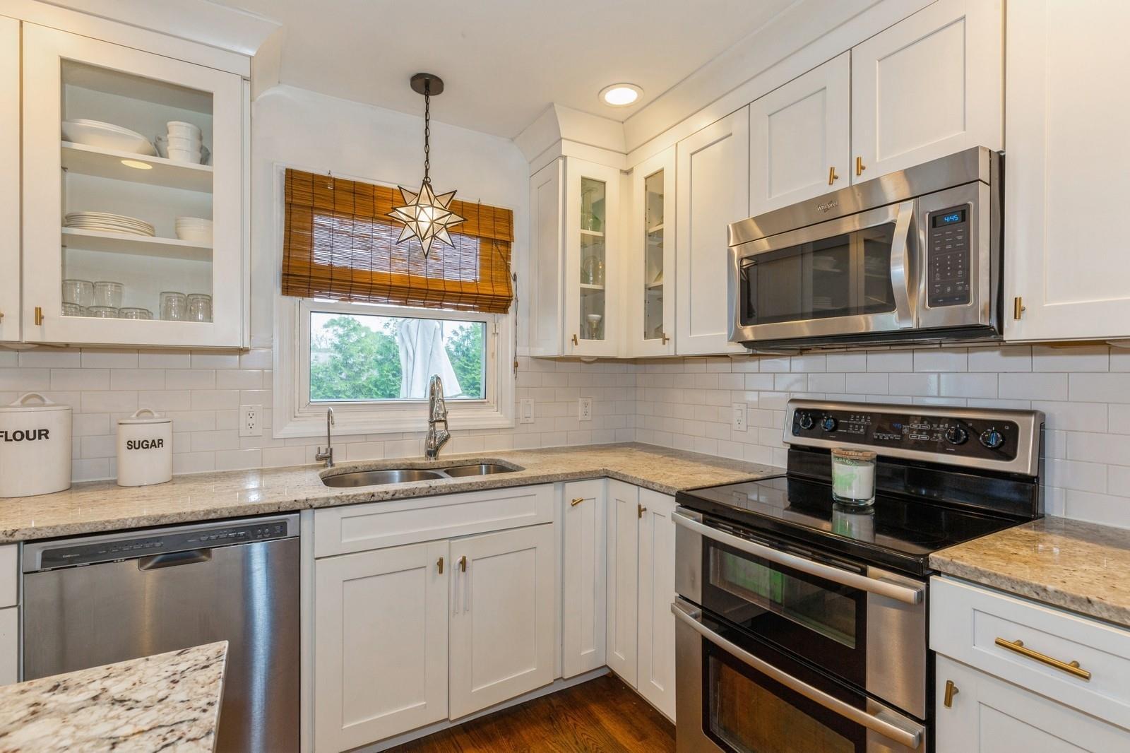 Single Family Schoenfeld  Suffolk County, NY 11772, MLS-861542-10