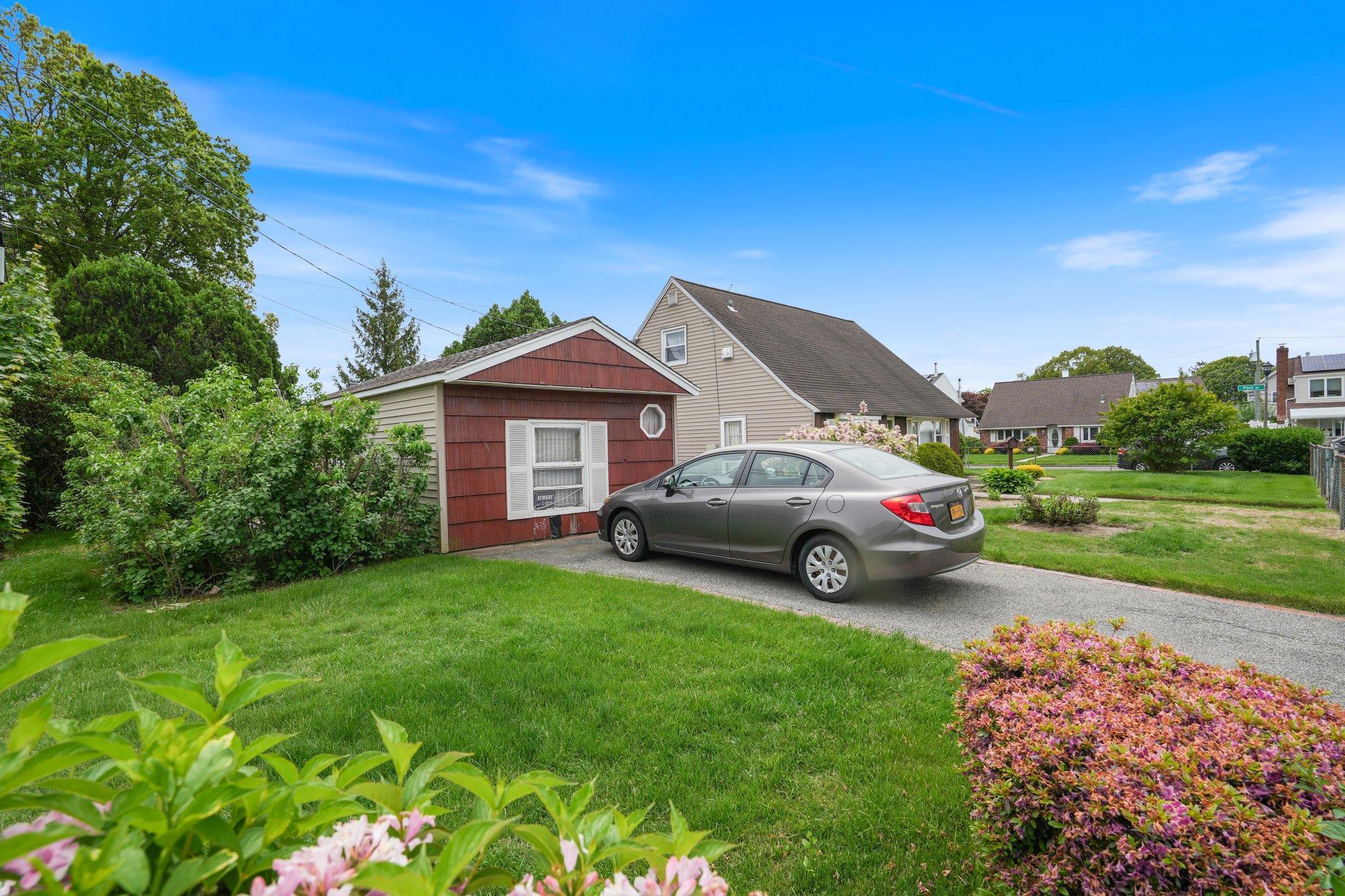 Single Family Jefferson  Nassau County, NY 11554, MLS-861543-3