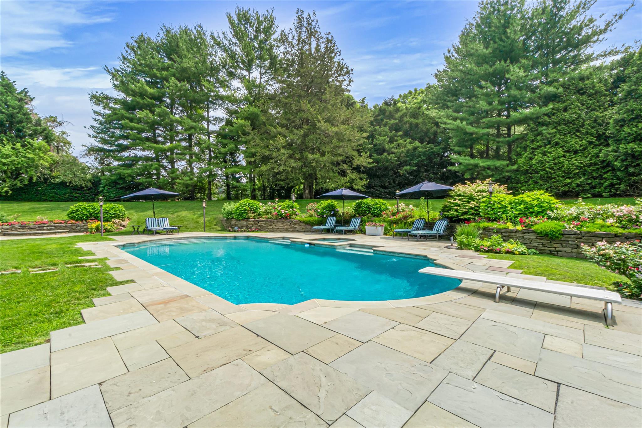 Single Family Old Wheatley  Nassau County, NY 11545, MLS-861546-30